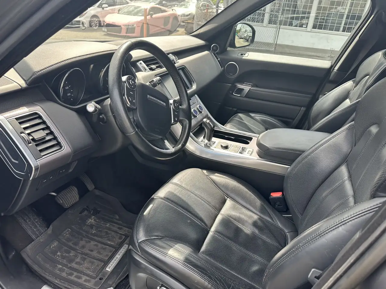 Land Rover Range Rover Sport photo Land Rover Range Rover Sport