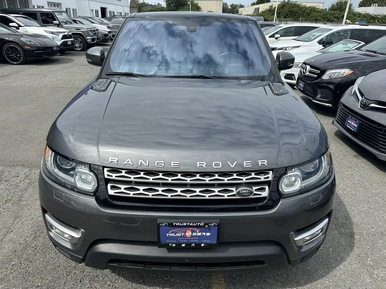 Land Rover Range Rover Sport photo Land Rover Range Rover Sport