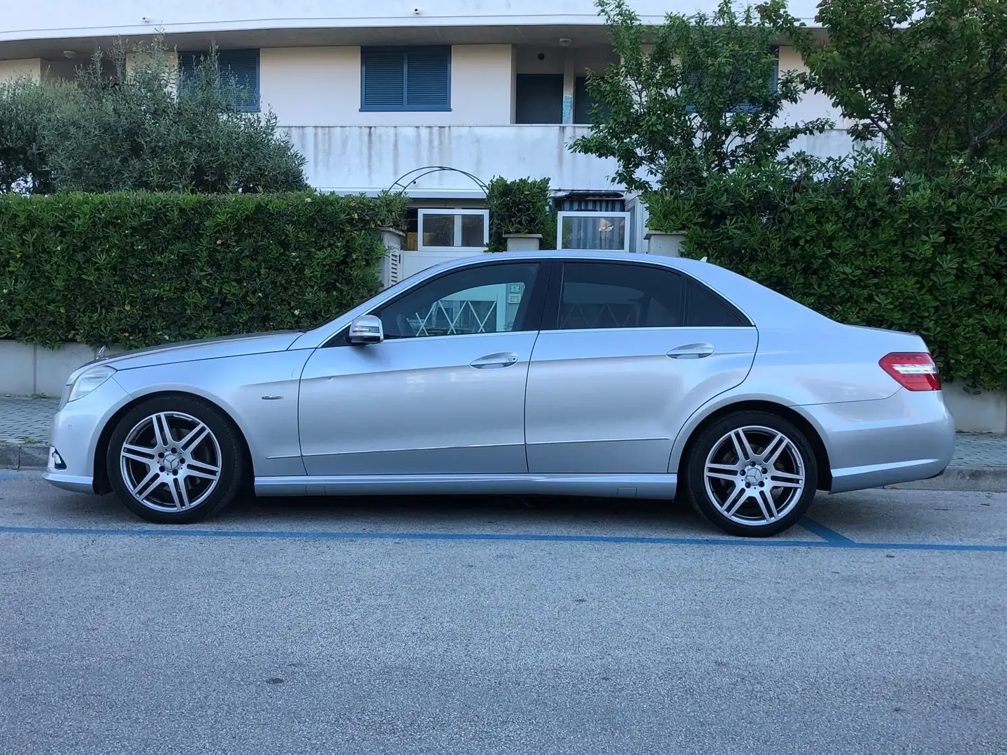 Mercedes-Benz E 250 cdi be Avantgarde AMG auto - 1