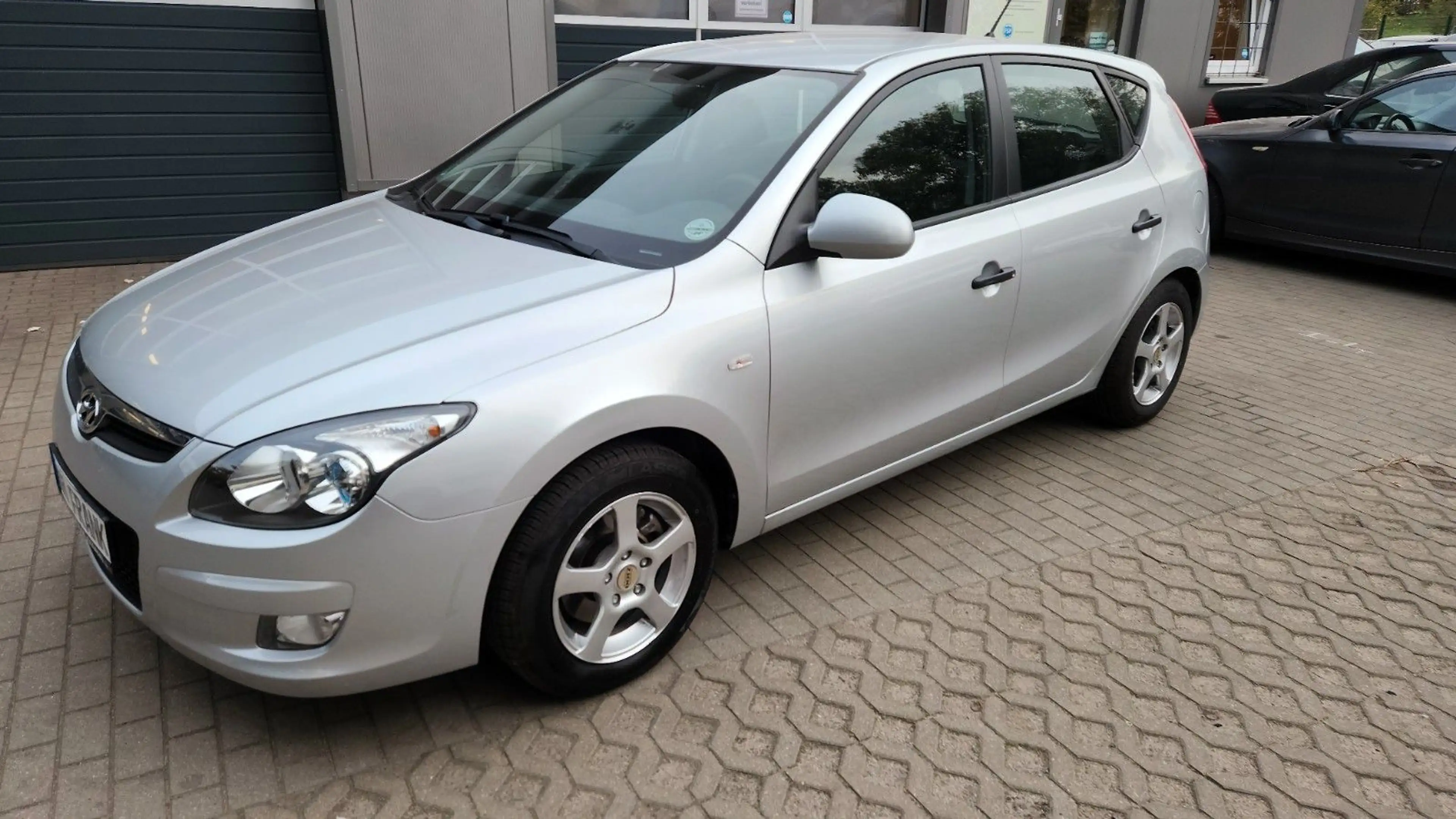 Hyundai i30 1.4 Classic*Klima*2.Hand*HU/AU 03.28* — photo 2