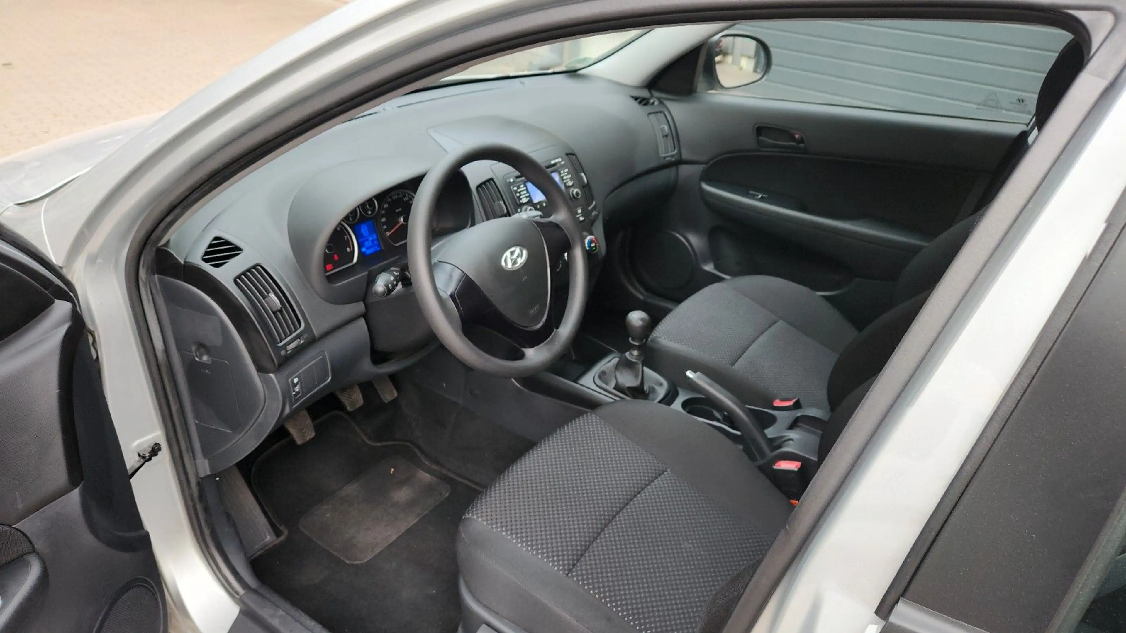 Hyundai i30 1.4 Classic*Klima*2.Hand*HU/AU 03.28* — photo 13