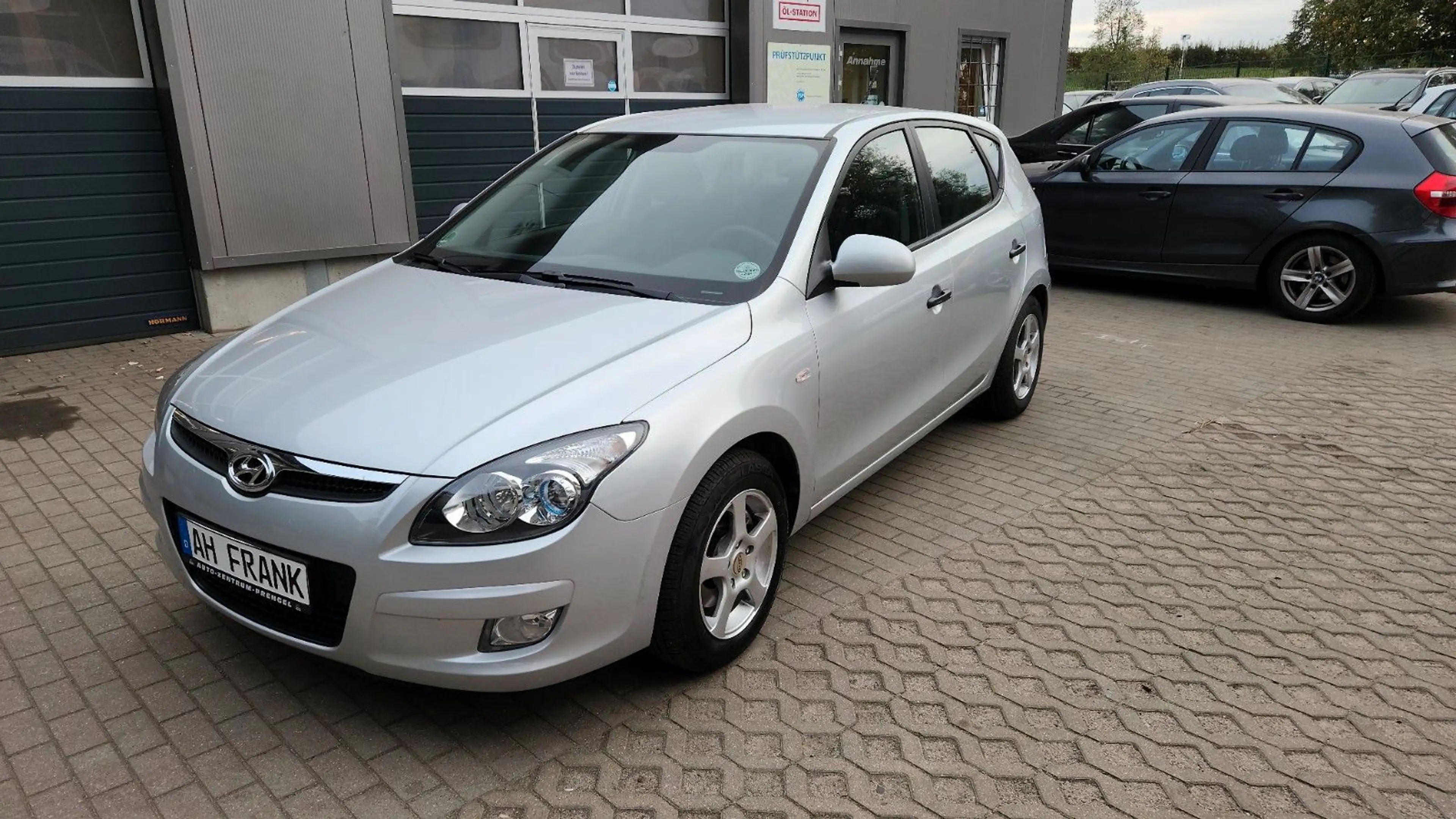 Hyundai i30 1.4 Classic*Klima*2.Hand*HU/AU 03.28*