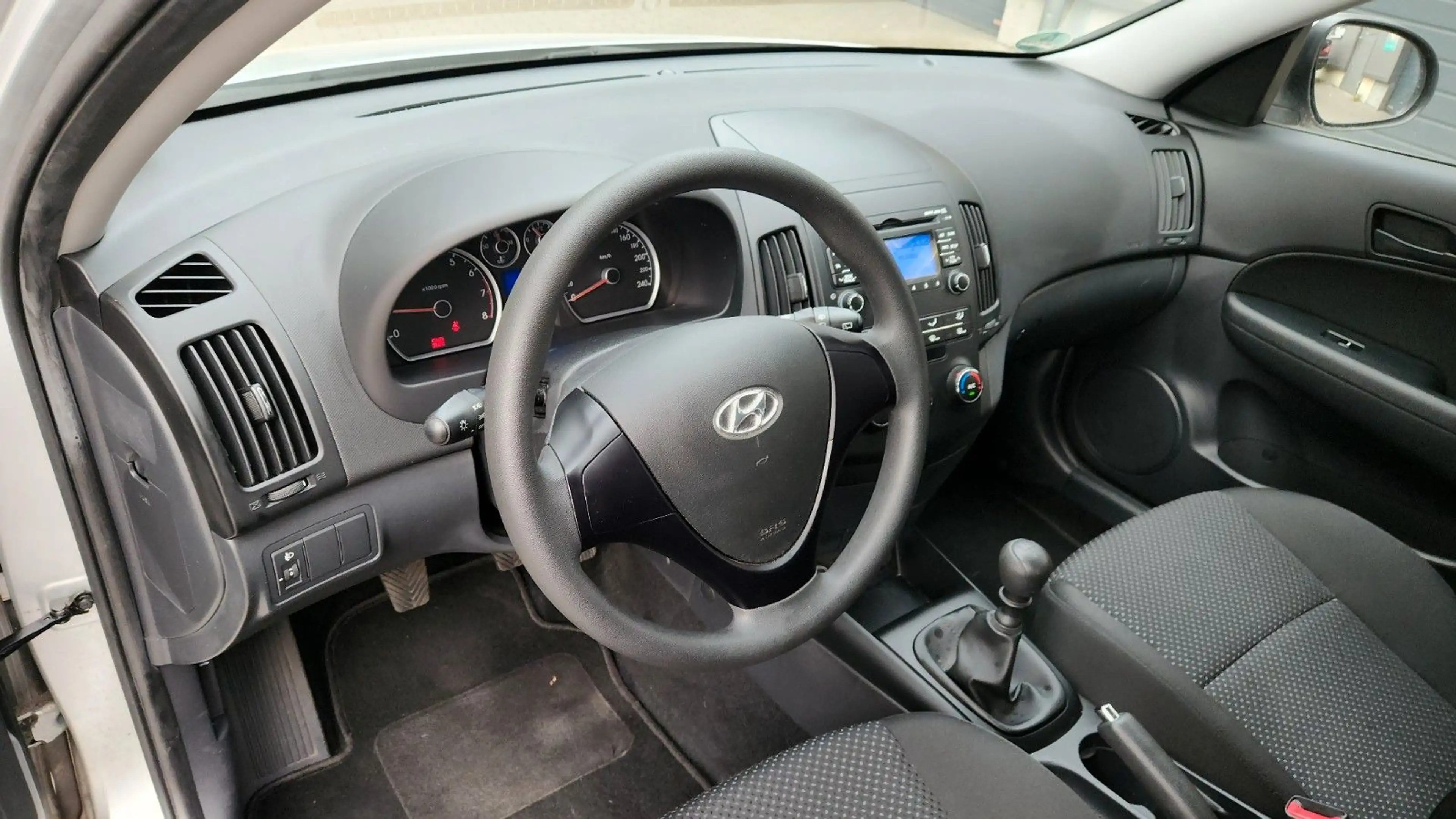 Hyundai i30 1.4 Classic*Klima*2.Hand*HU/AU 03.28* — photo 15