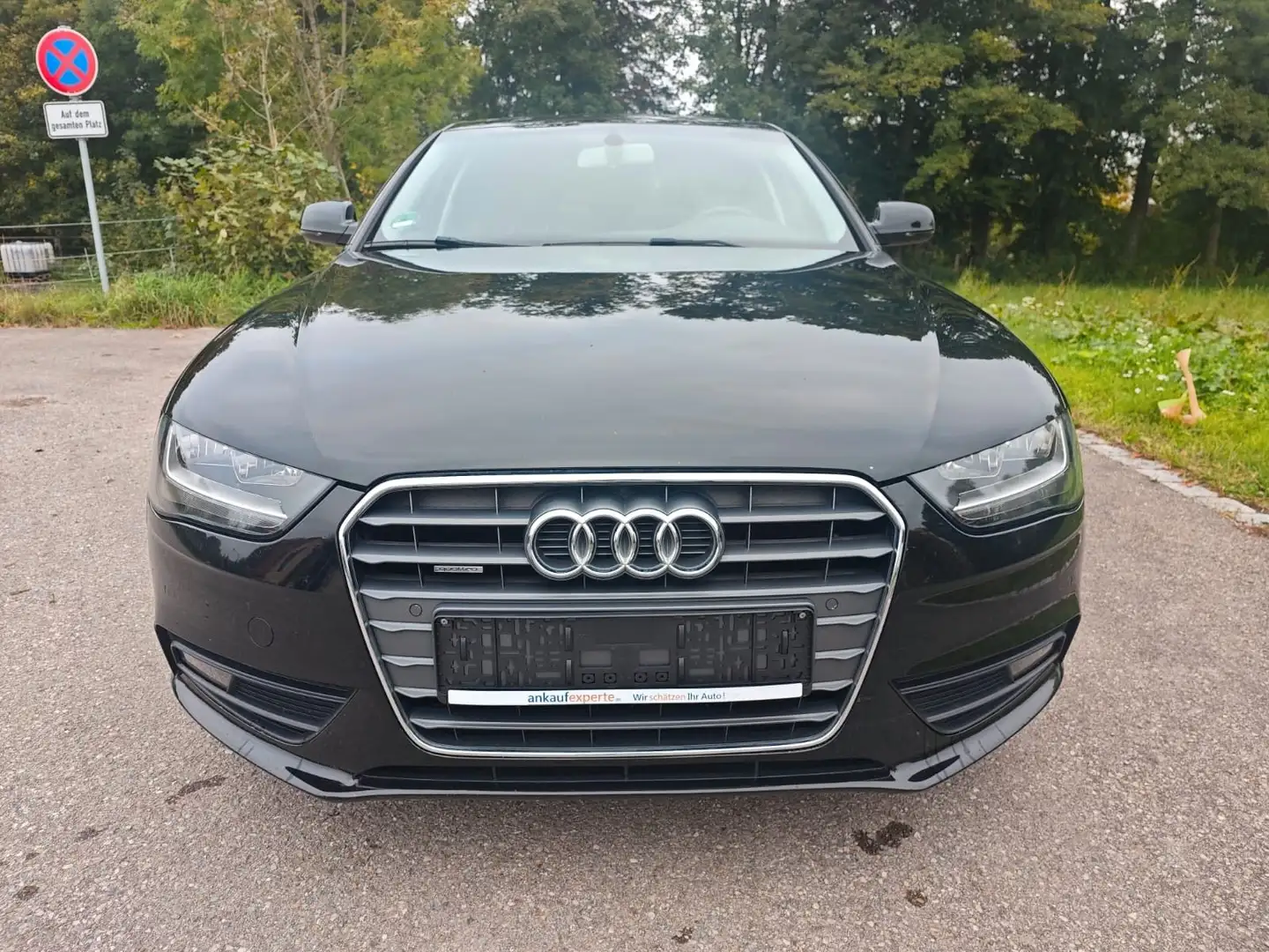 Audi A4 Lim. Attraction quattro*Öldruck zu niedrig Schwarz - 2