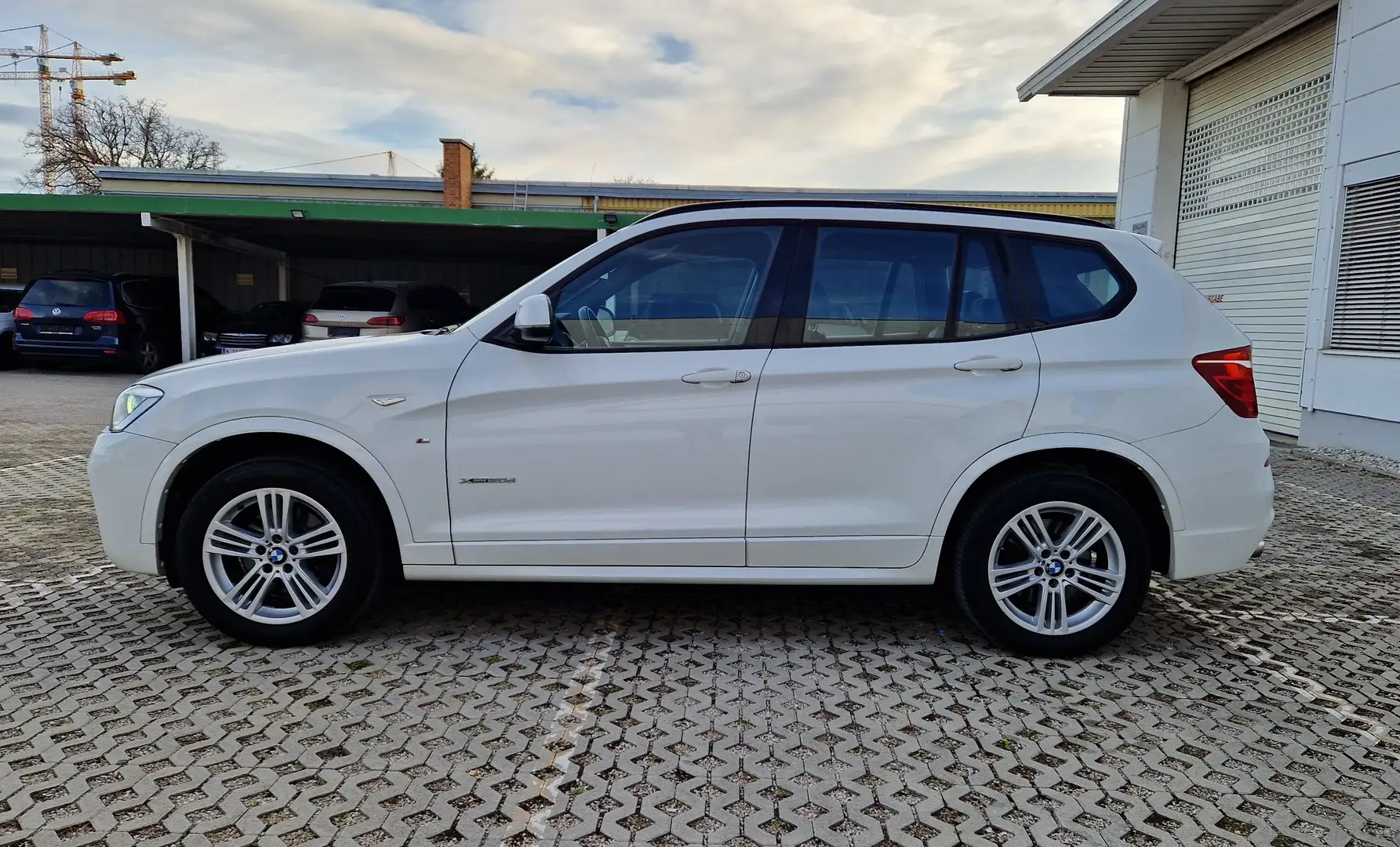 BMW X3 xDrive 20d Aut. M-Paket Weiß - 2