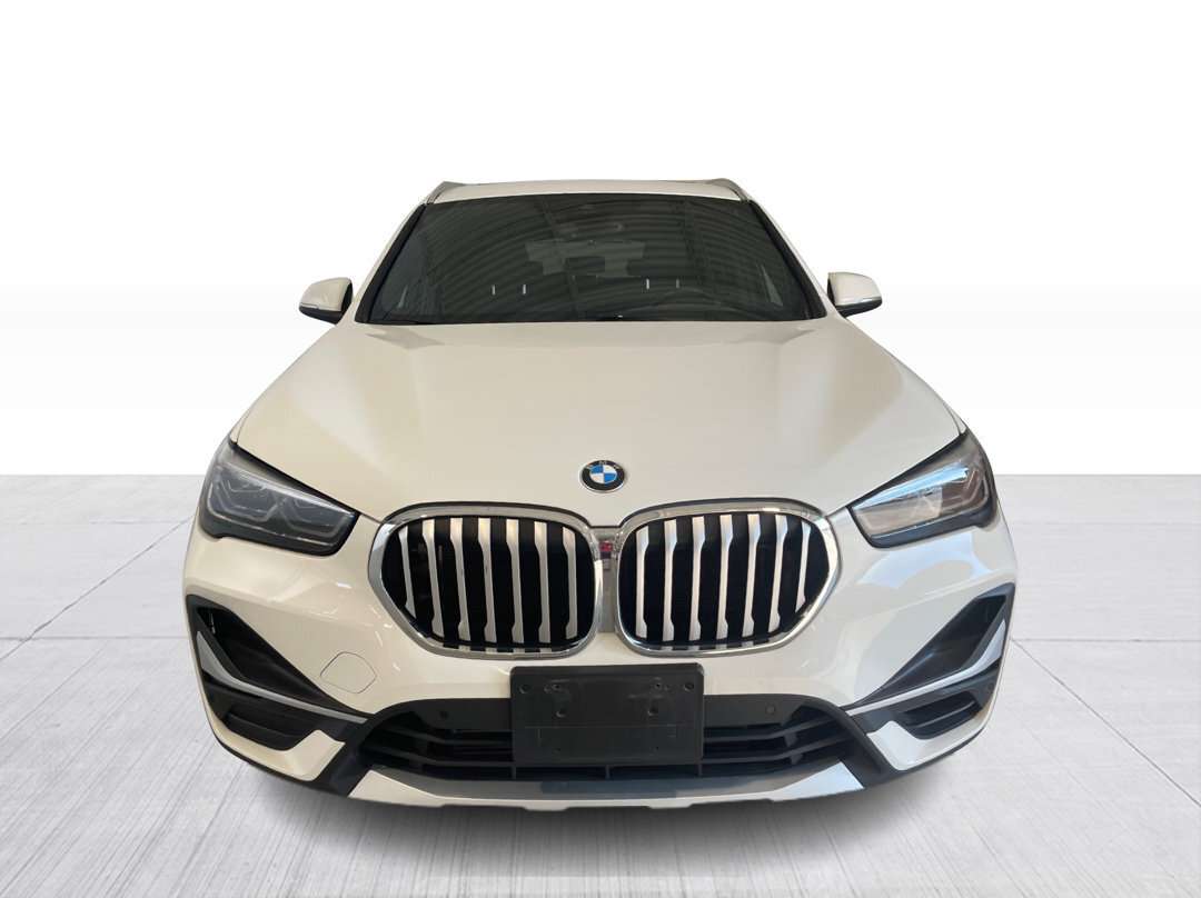 2022 BMW X1 X1 xDrive28i AWD Mags Cuir Toit Pano GPS Sièges Ch — снимка 1