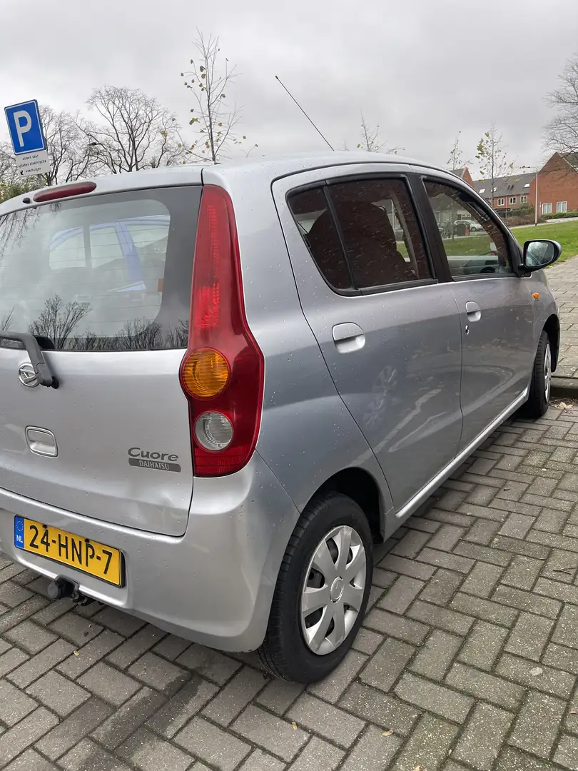 Daihatsu Cuore 1.0 Premium Gris - 2
