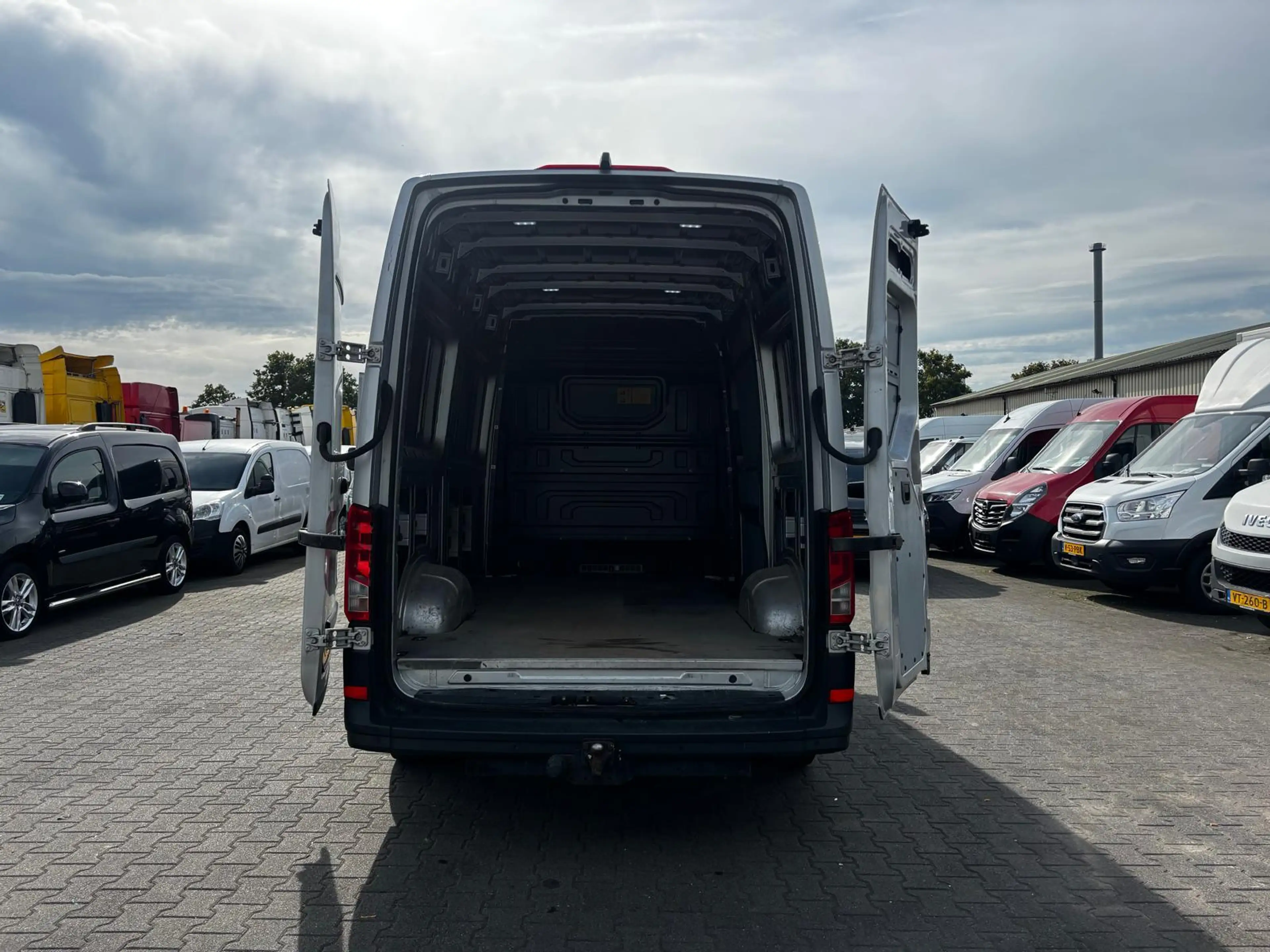 Volkswagen Crafter 2.0 TDI L2 H2 Airco Camera 3500KG Trekhaak! — photo 10