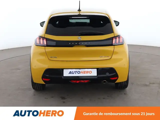 Peugeot 208 view 5