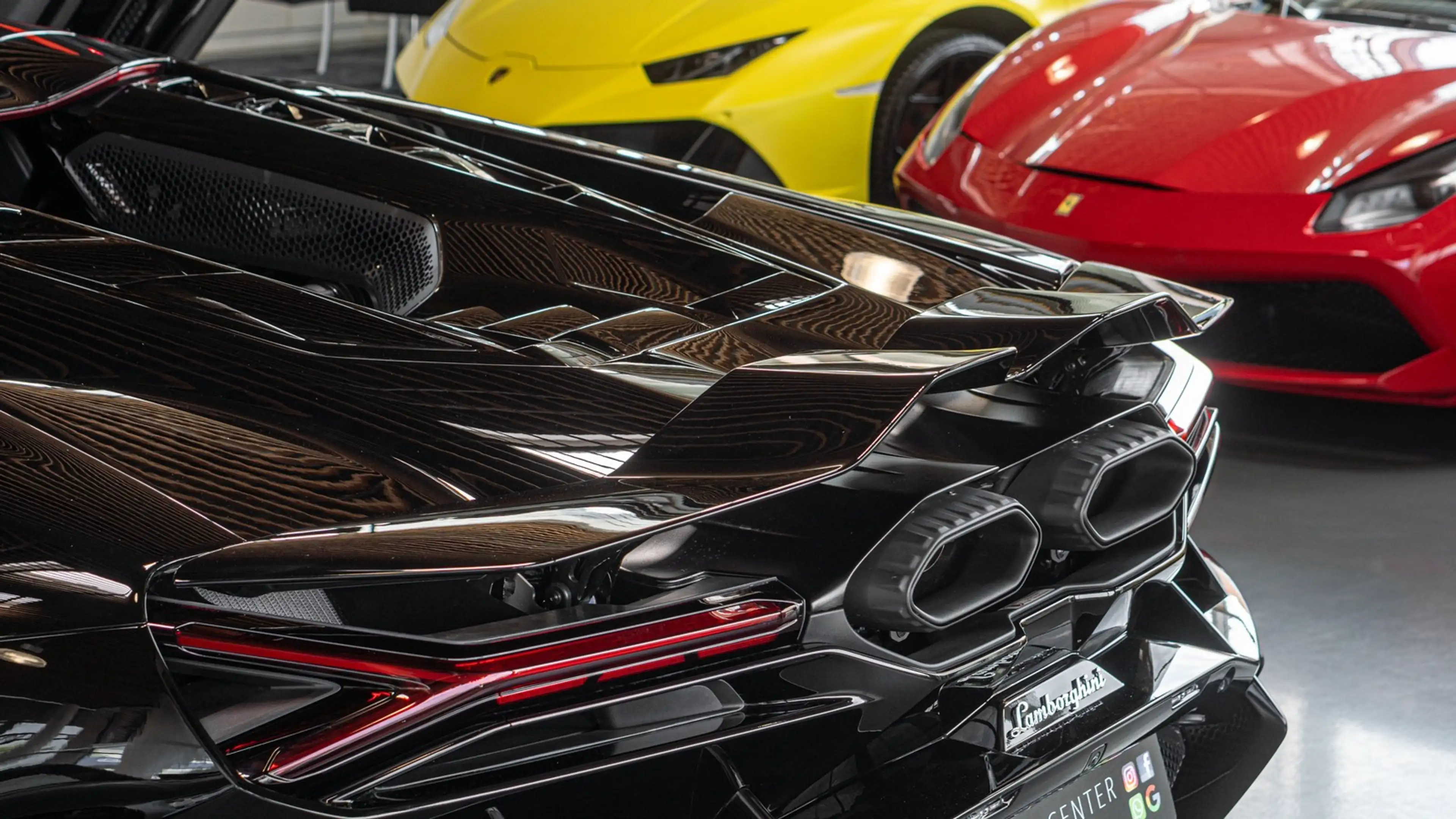 Lamborghini Revuelto Carbon | Sonus Faber | PASSENGER DISPLAY — photo 11