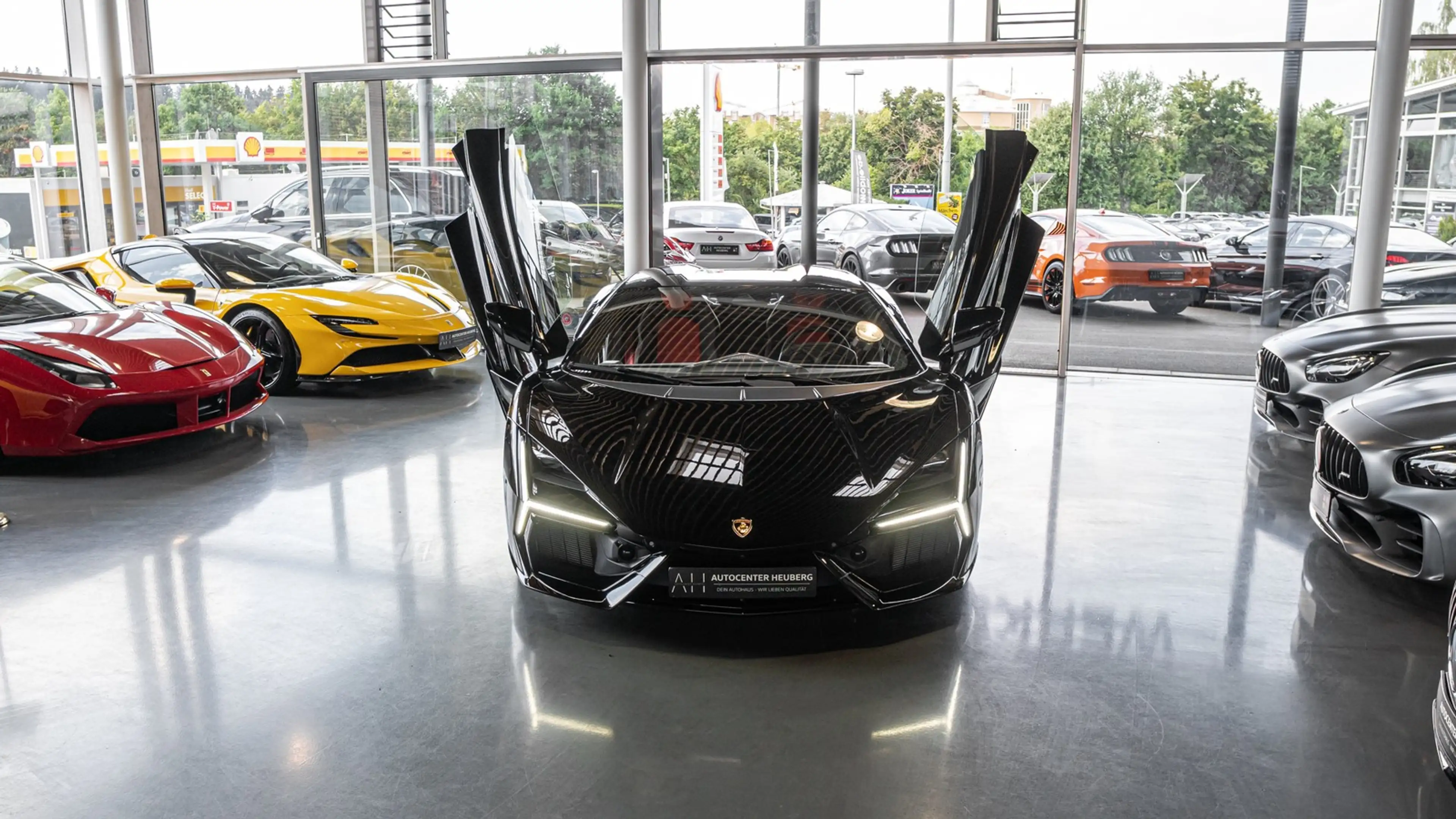 Lamborghini Revuelto Carbon | Sonus Faber | PASSENGER DISPLAY — photo 2