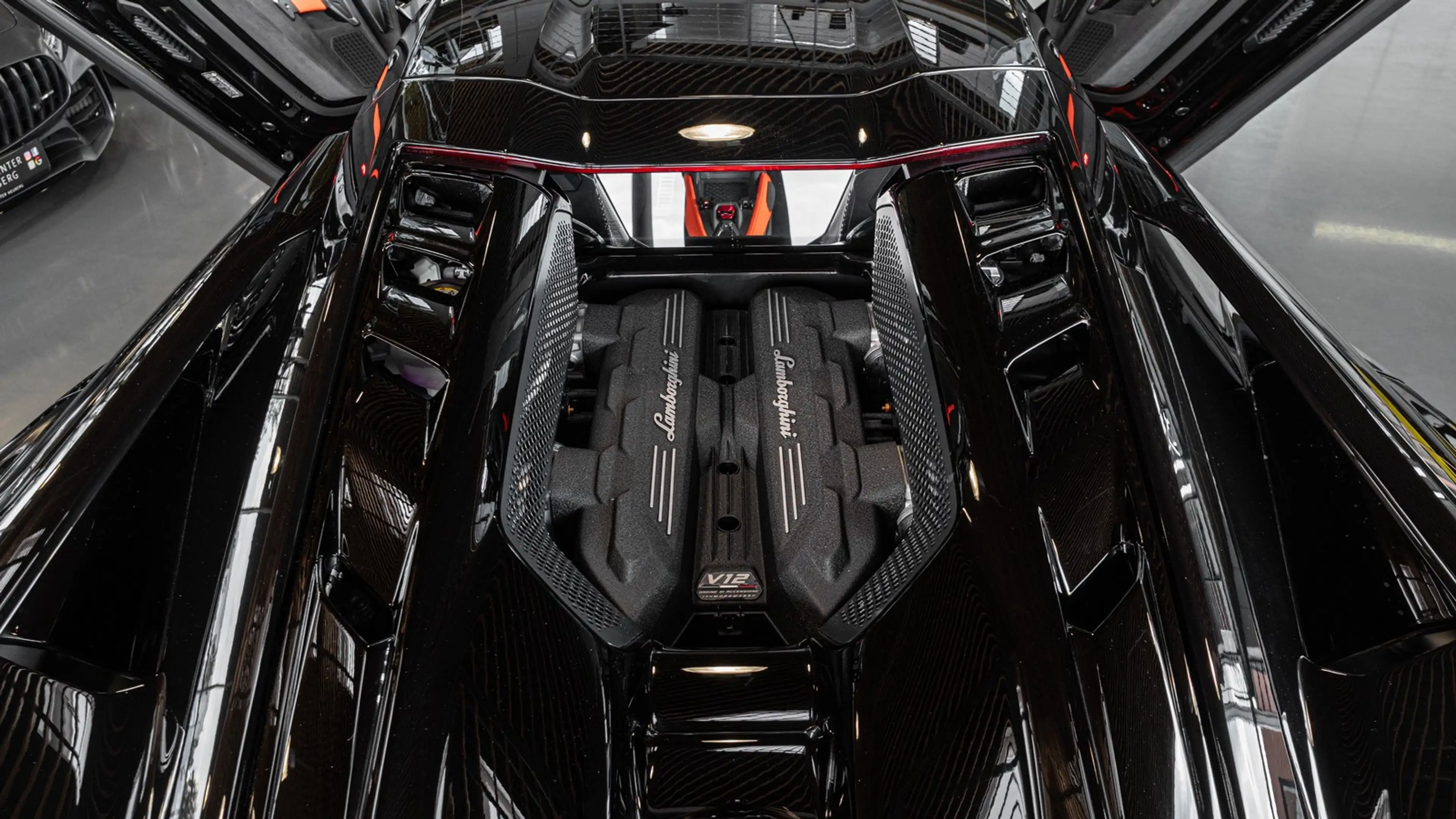 Lamborghini Revuelto Carbon | Sonus Faber | PASSENGER DISPLAY — photo 12