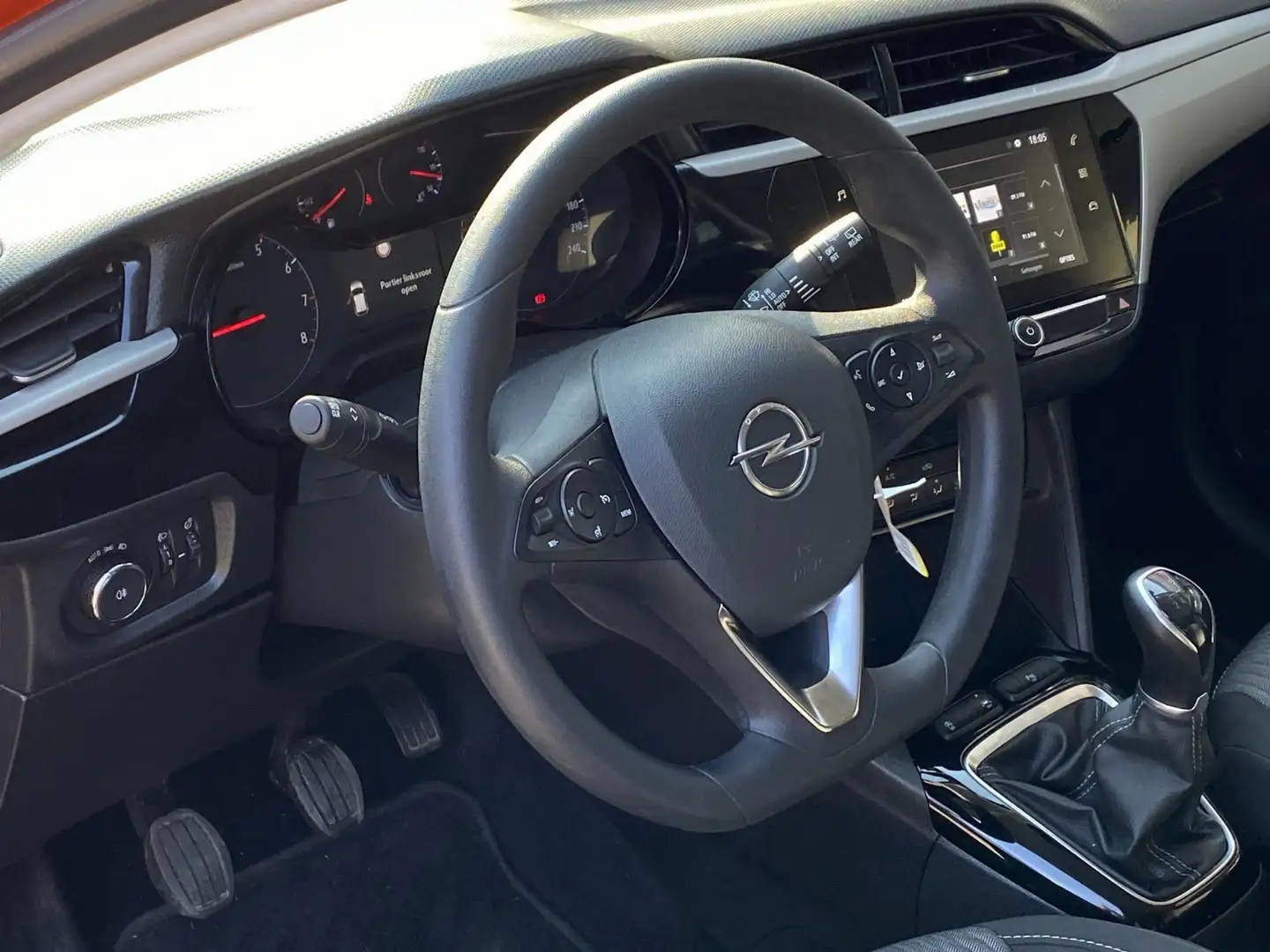 Opel Corsa 1.2 Edition - Apple CarPlay Navigatie I Airco I PD Naranja - 2