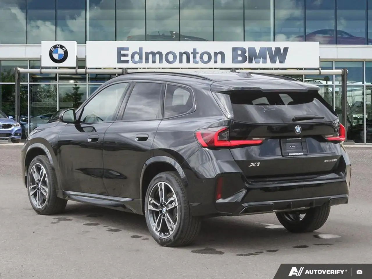 BMW X1 снимка BMW X1