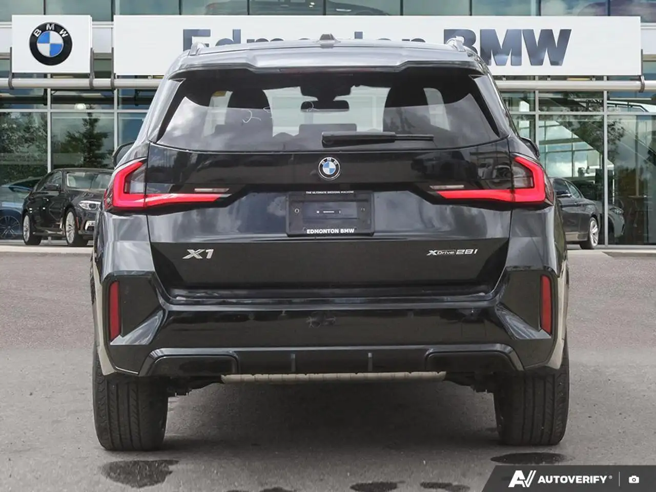 BMW X1 снимка BMW X1