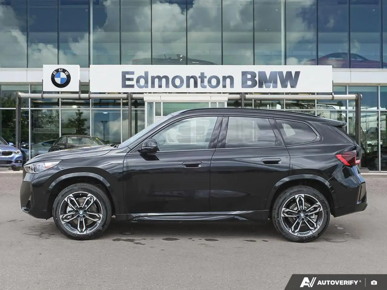 BMW X1 снимка BMW X1