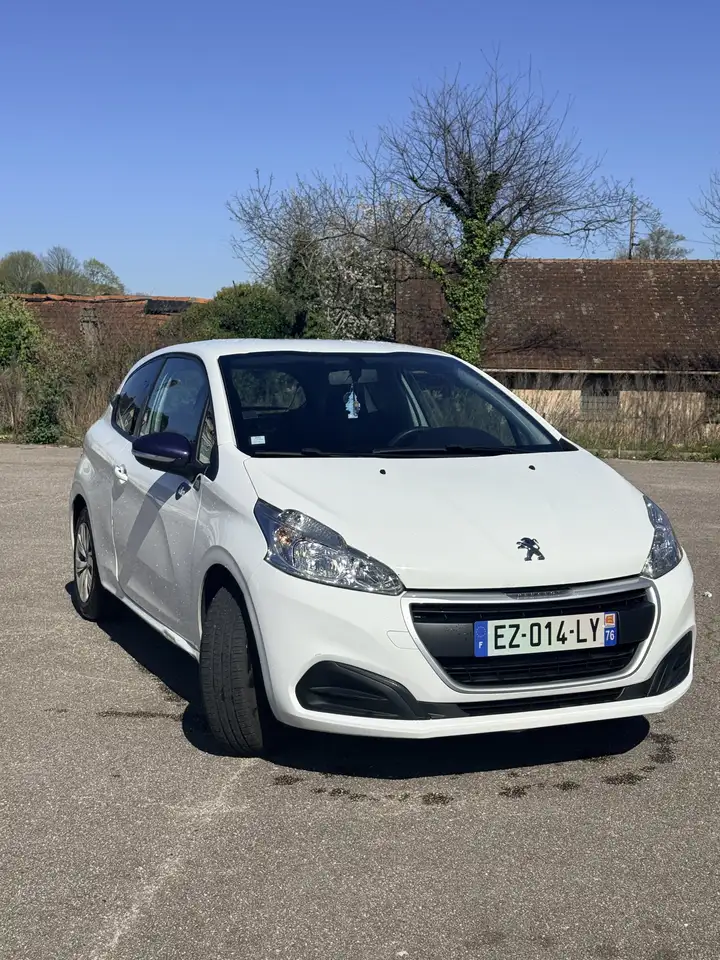 Peugeot 208 1.2 PureTech 68ch BVM5 Like