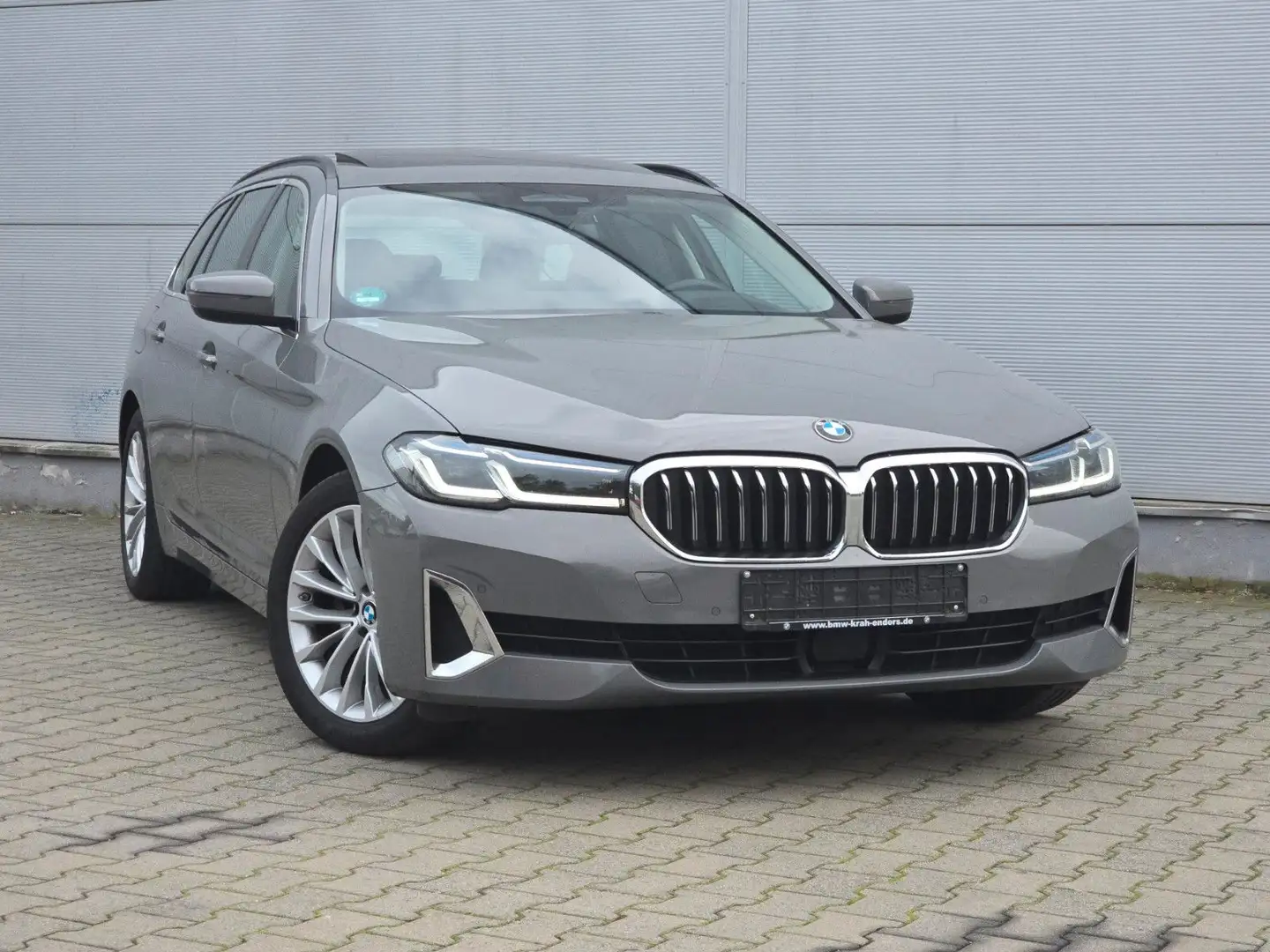 BMW 520 d Luxury Line (Laser/Kamera/Pano) Grau - 1