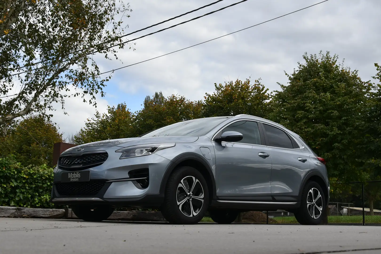 Kia XCeed 1.6 GDi HYBRIDE Business Automaat/Camera/LineAssis Grau - 2