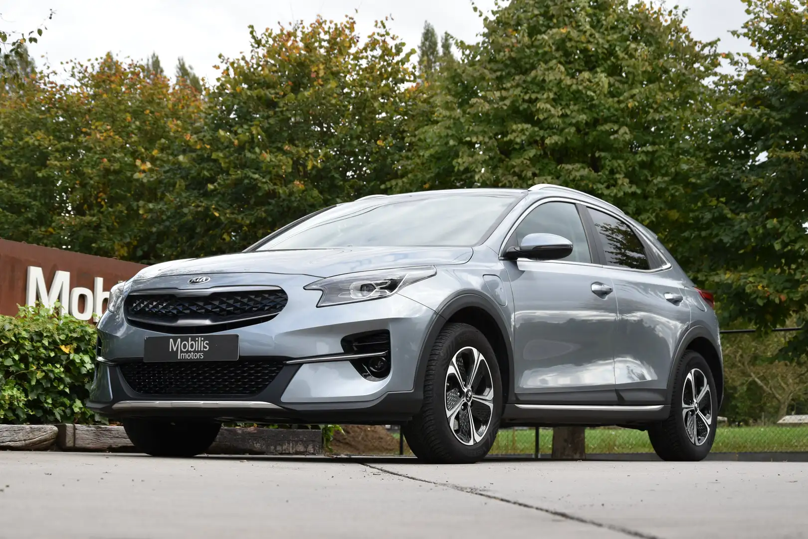 Kia XCeed 1.6 GDi HYBRIDE Business Automaat/Camera/LineAssis Grau - 1