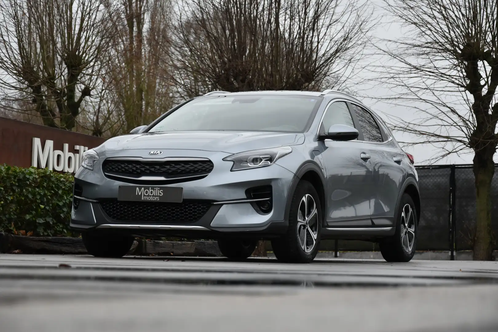 Kia XCeed 1.6 GDi HYBRIDE Business Automaat/Camera/LineAssis Grijs - 1
