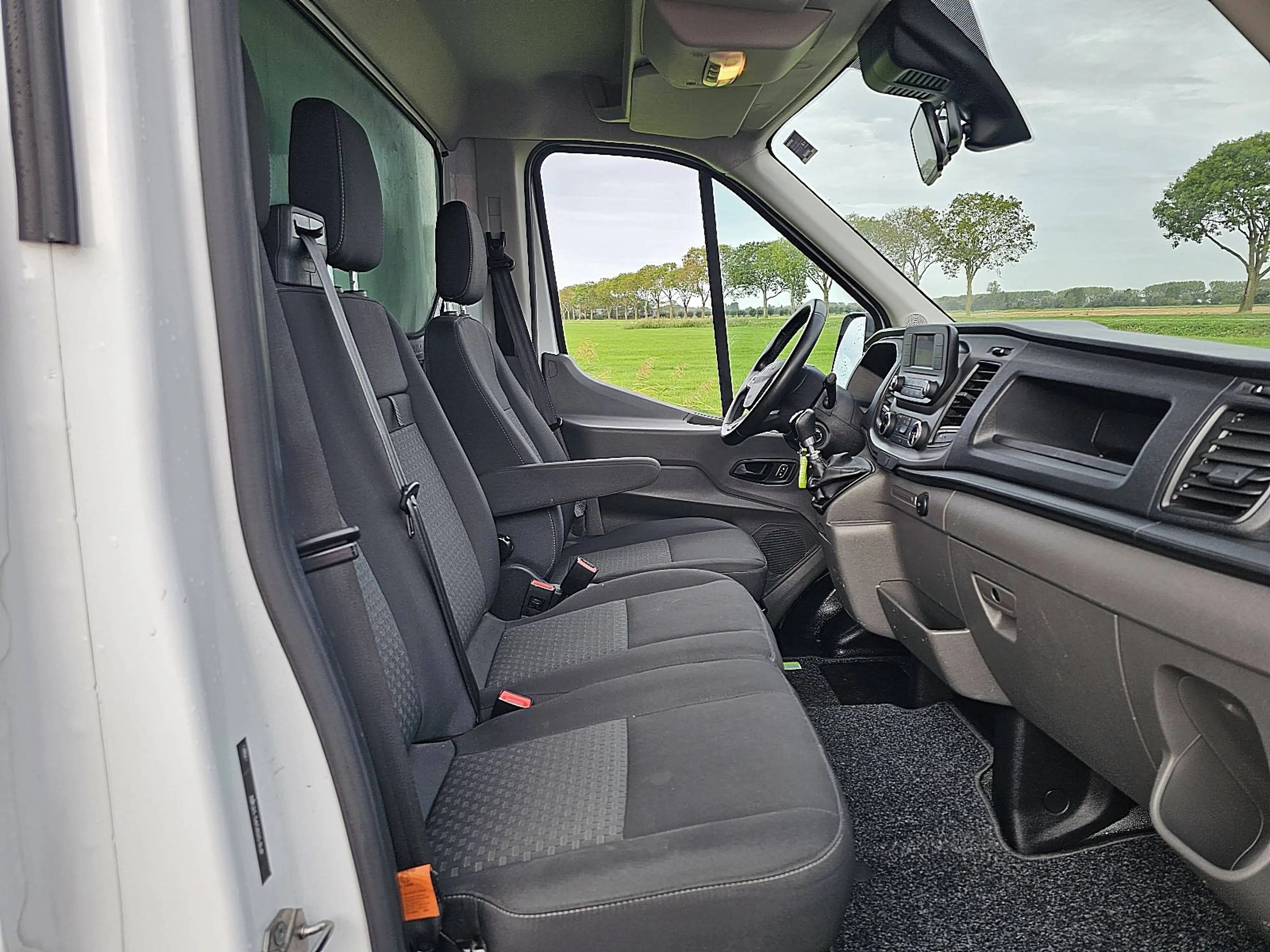 Ford Transit 2.0 Bakwagen Laadklep Spoiler Dubbellucht 170PK Eu — photo 7