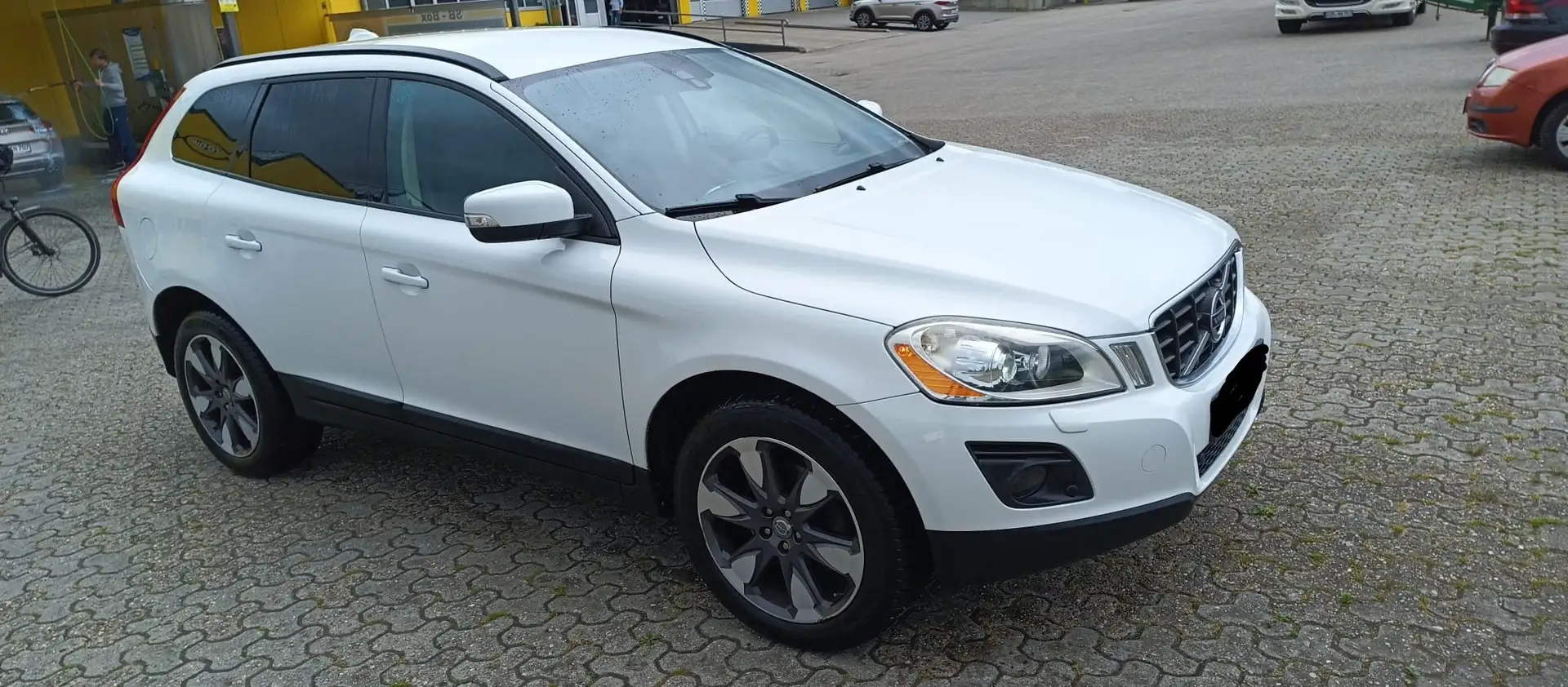 Volvo XC60 XC60 D5 AWD Aut. Kinetic Weiß - 2