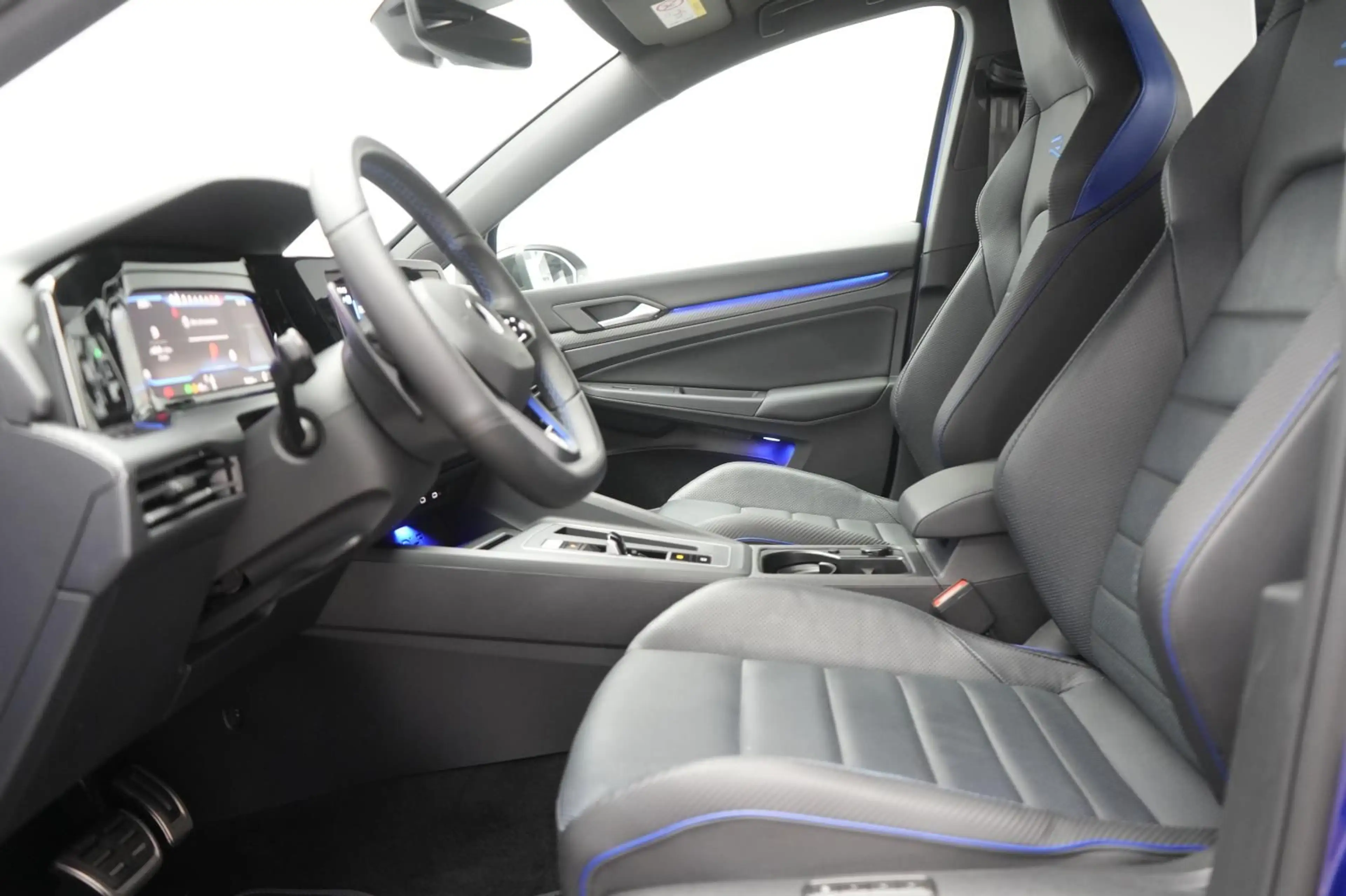Volkswagen Golf R 2.0 TSI 4Motion DSG Akrapovic/Leder/ACC/K — photo 12