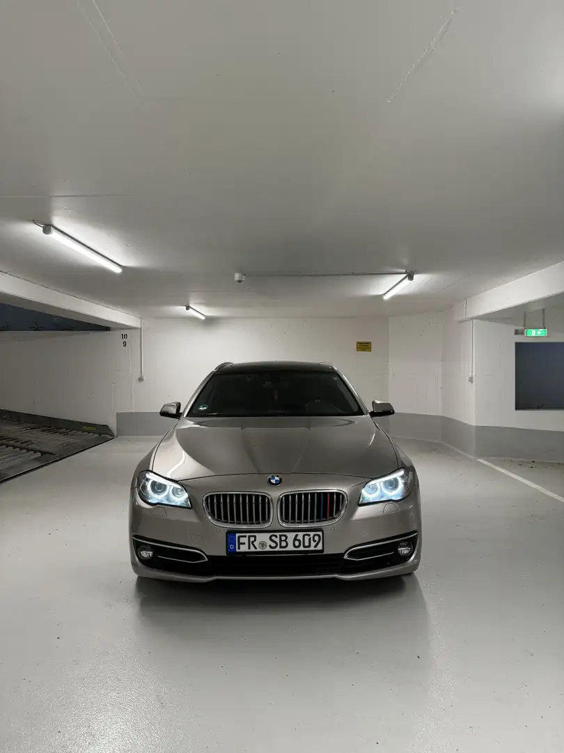 BMW 525 525 d xDrive Grau - 2