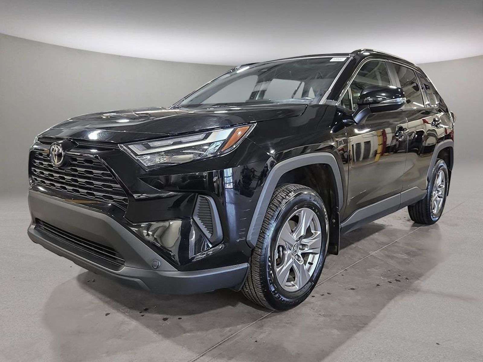 2022 Toyota RAV4 XLE AWD; SUNROOF, SMART KEY, BLIND SPOT, HEATED SE