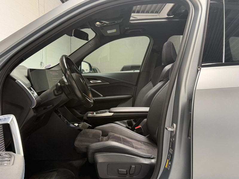BMW X1 XDrive30e M sport - 326PK - PANORAMADAK - 360 CAME — photo 3