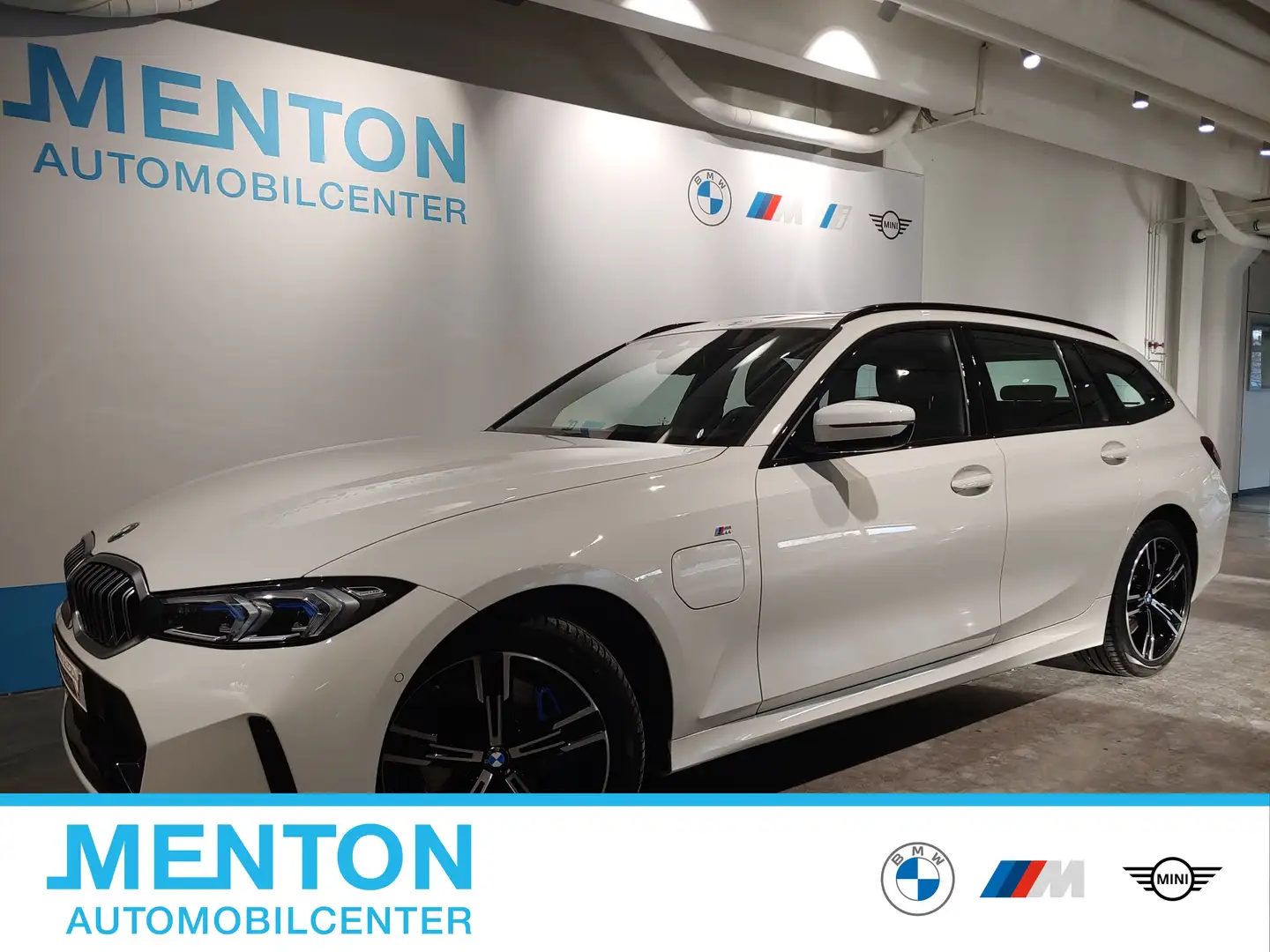BMW 330 e xDrive M Sportpaket AHK Head-Up HK HiFi DAB Weiß - 1