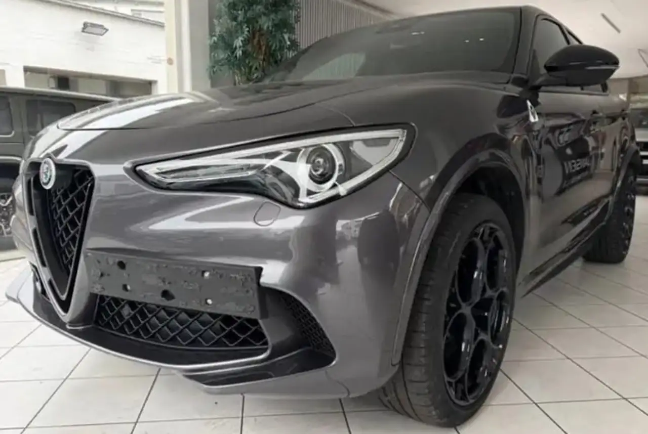 Alfa Romeo Stelvio 2022