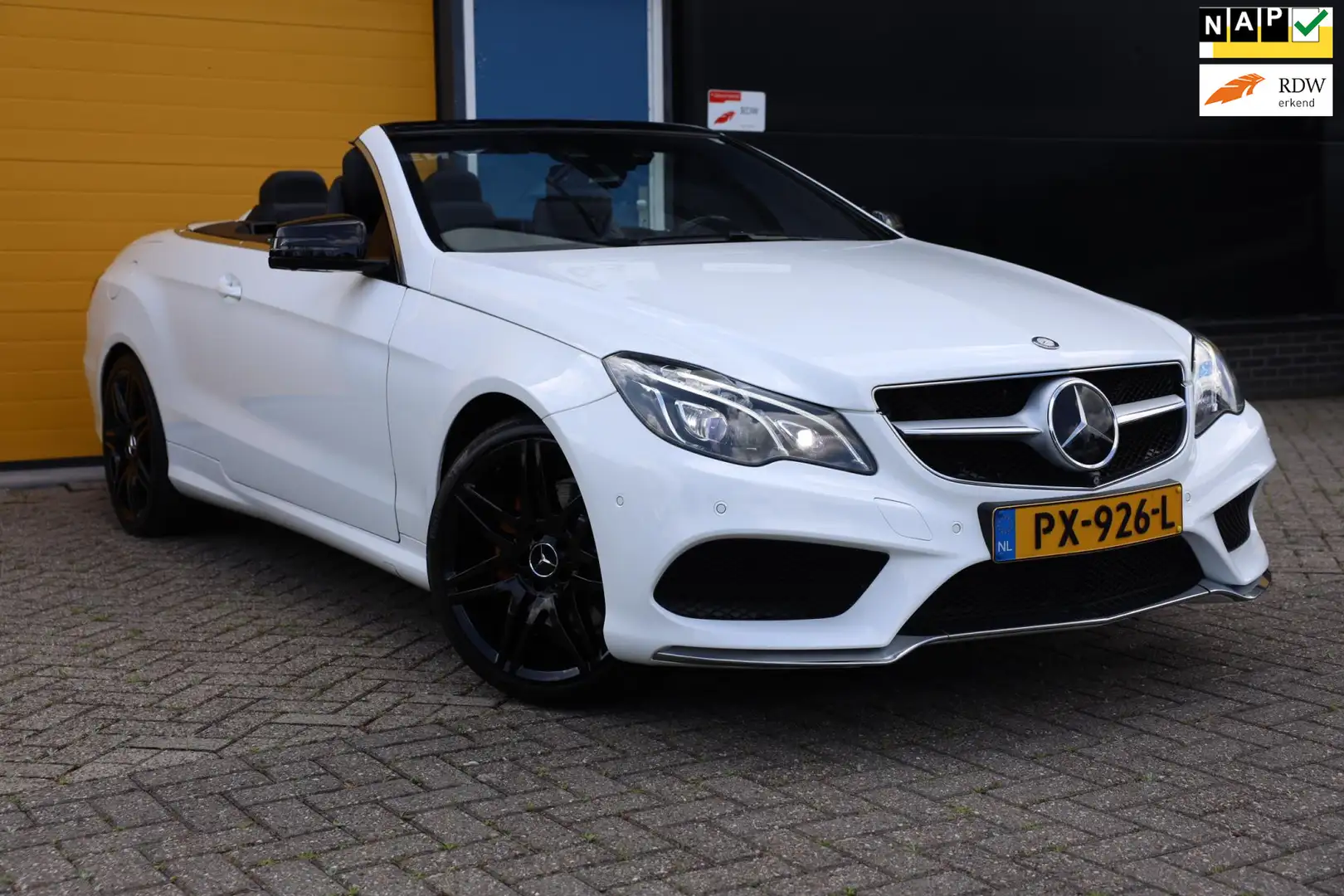 Mercedes-Benz E 250 Cabrio AMG Line / Aut / Elek Stoelen / Memory / Ha Wit - 1