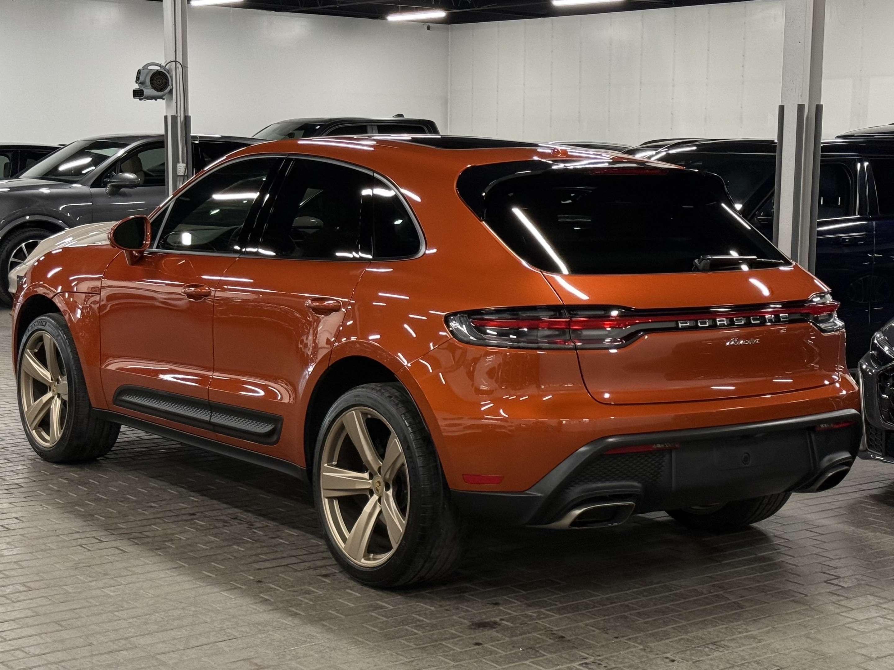 2024 Porsche Macan AWD | PREMIUM PACK PLUS | NO ACCIDENT thumb 7