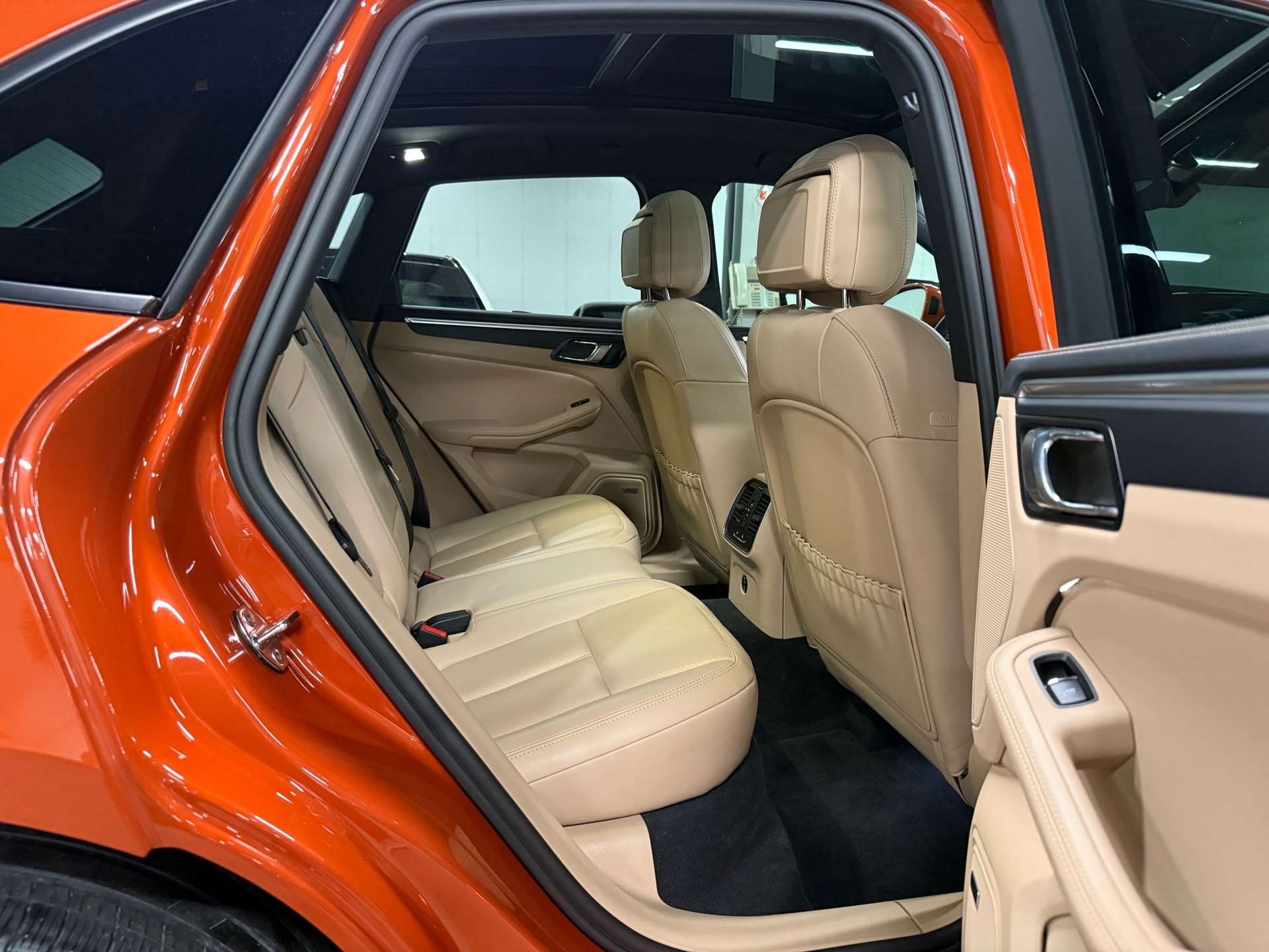 2024 Porsche Macan AWD | PREMIUM PACK PLUS | NO ACCIDENT thumb 28