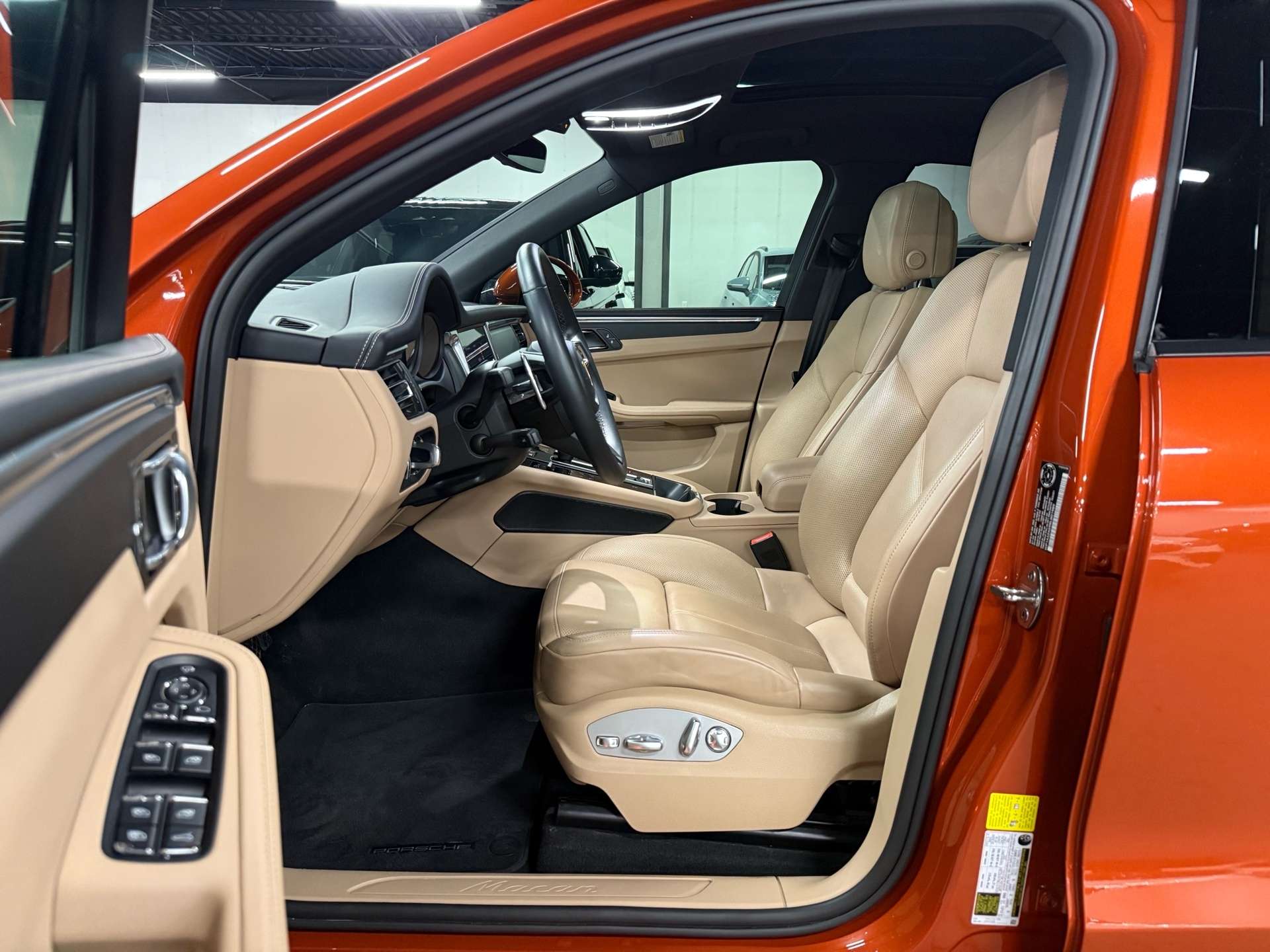 2024 Porsche Macan AWD | PREMIUM PACK PLUS | NO ACCIDENT thumb 12