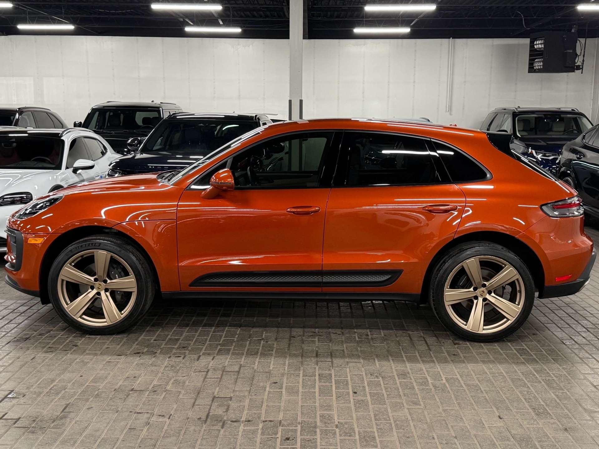 2024 Porsche Macan AWD | PREMIUM PACK PLUS | NO ACCIDENT thumb 8