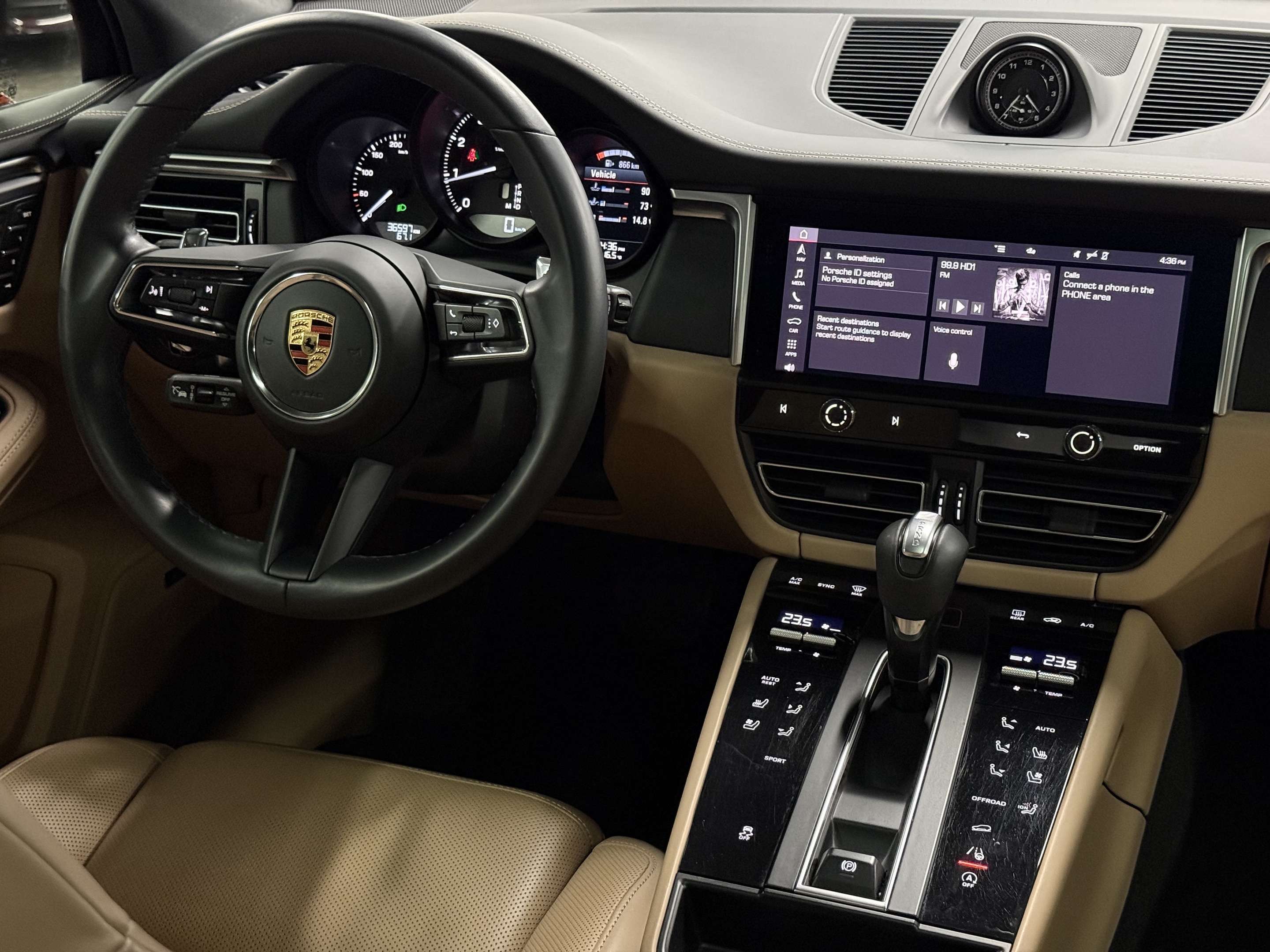 2024 Porsche Macan AWD | PREMIUM PACK PLUS | NO ACCIDENT thumb 10