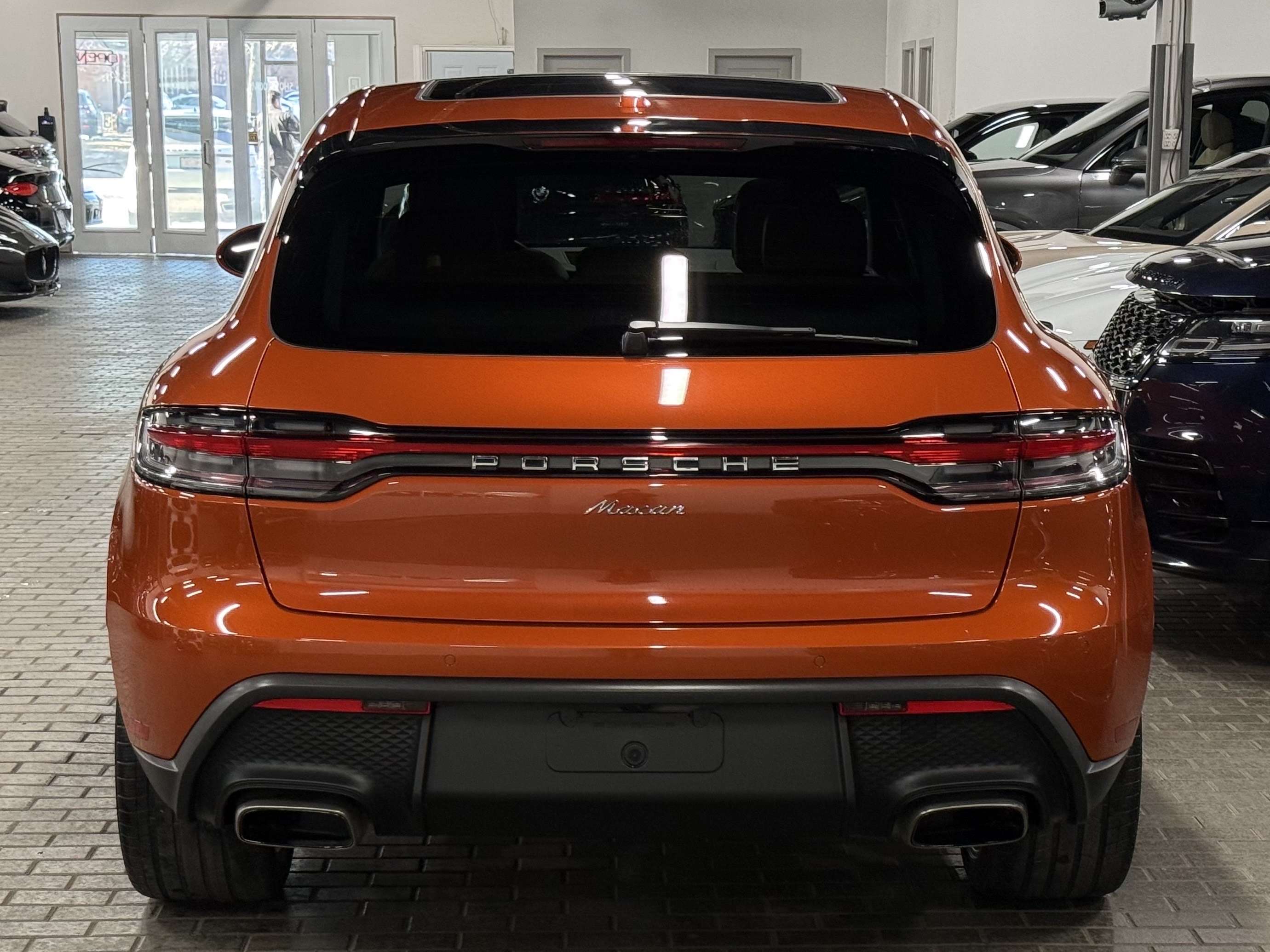 2024 Porsche Macan AWD | PREMIUM PACK PLUS | NO ACCIDENT thumb 6
