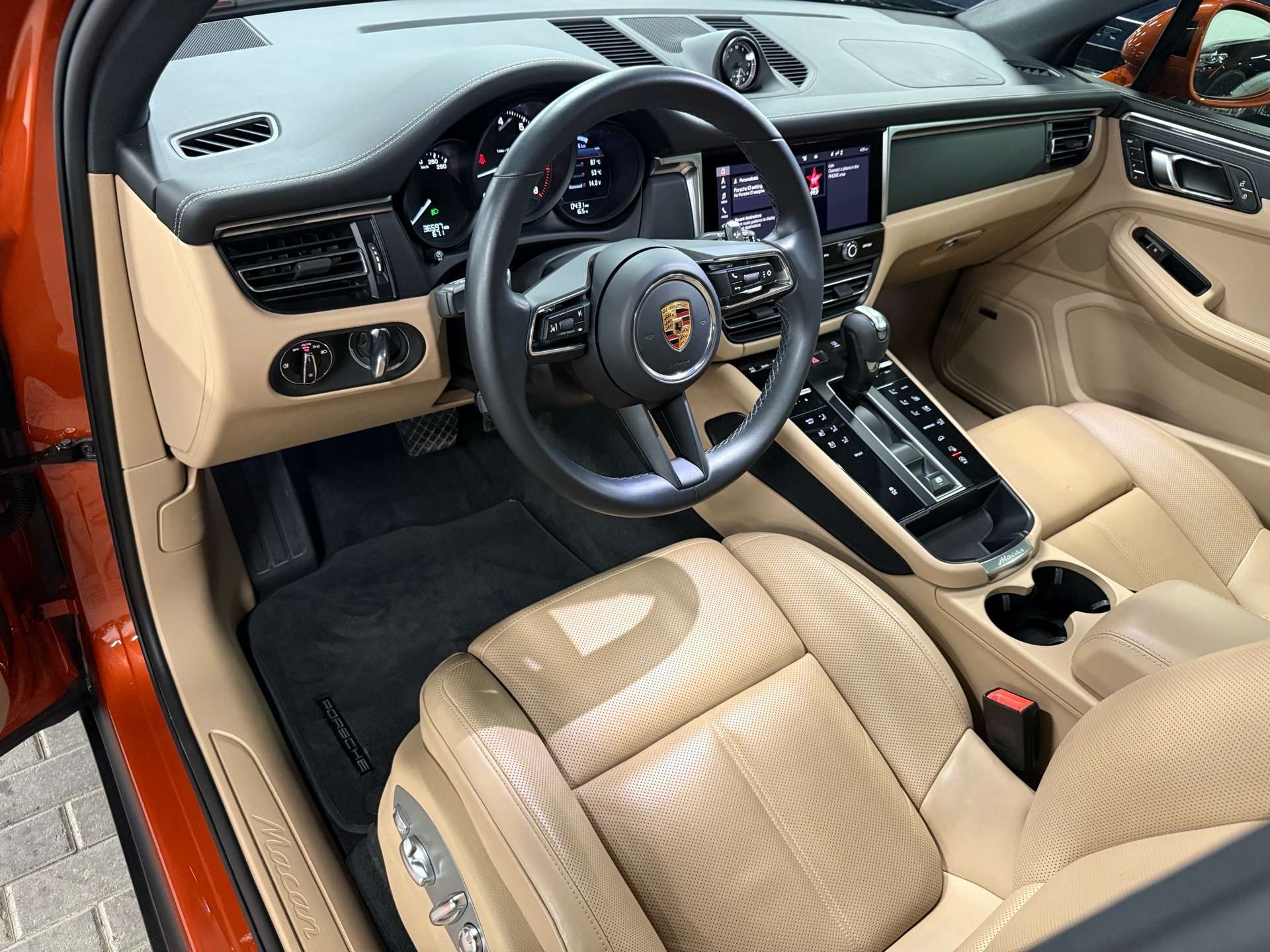2024 Porsche Macan AWD | PREMIUM PACK PLUS | NO ACCIDENT thumb 15