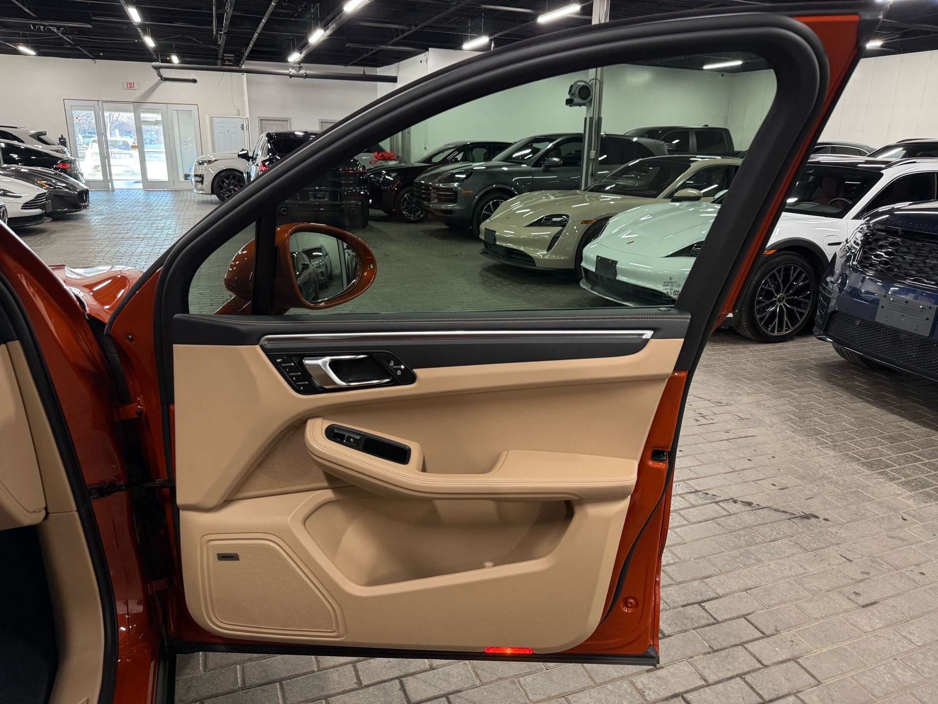 2024 Porsche Macan AWD | PREMIUM PACK PLUS | NO ACCIDENT thumb 36