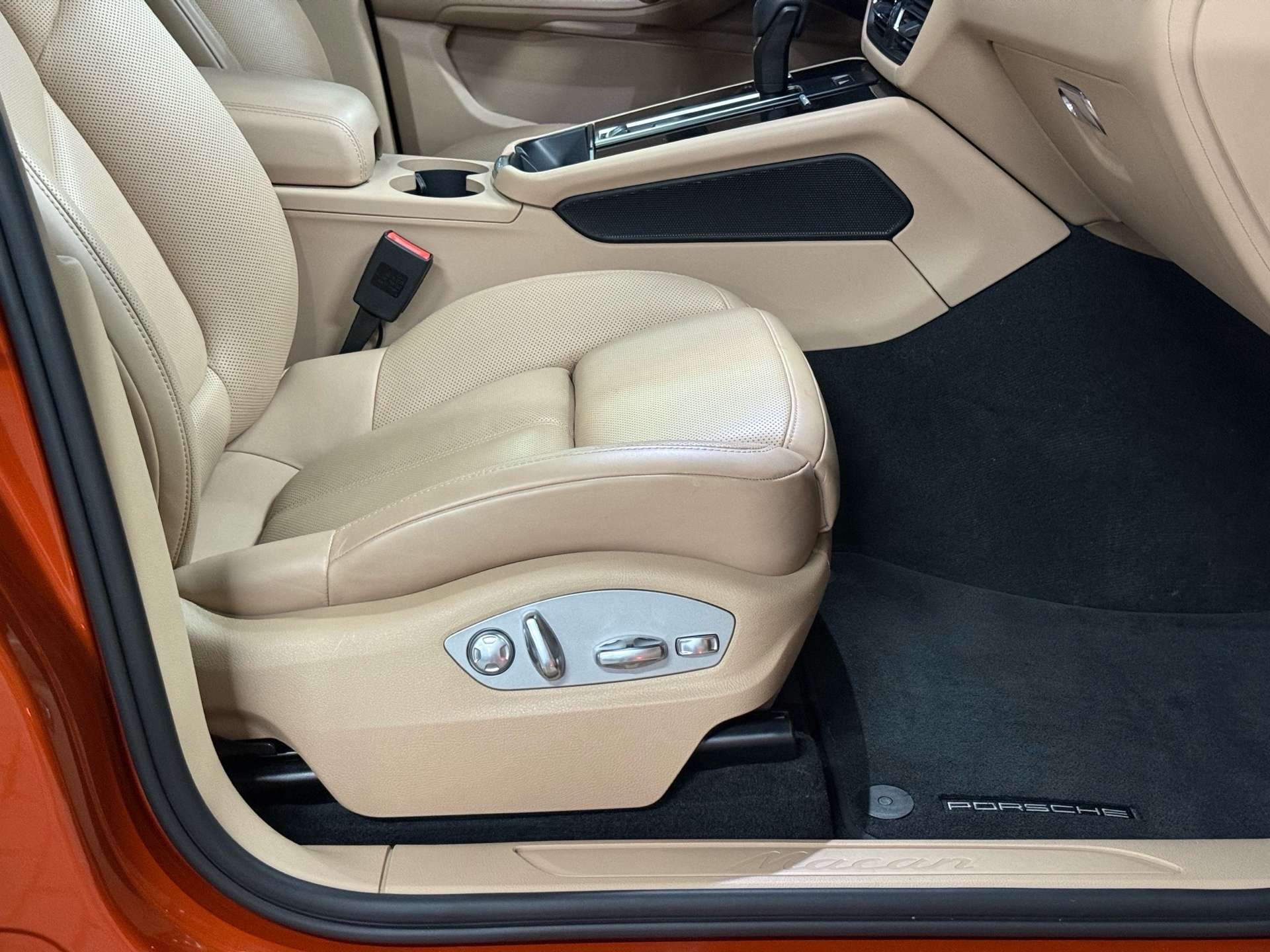 2024 Porsche Macan AWD | PREMIUM PACK PLUS | NO ACCIDENT thumb 35