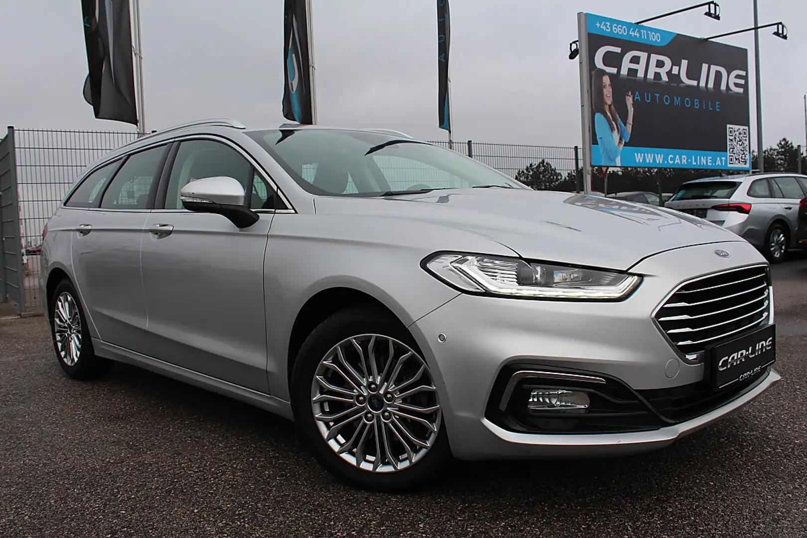 Ford Mondeo Traveller Titanium 2,0 EcoBlue SCR Panorama,RFK... Silber - 1