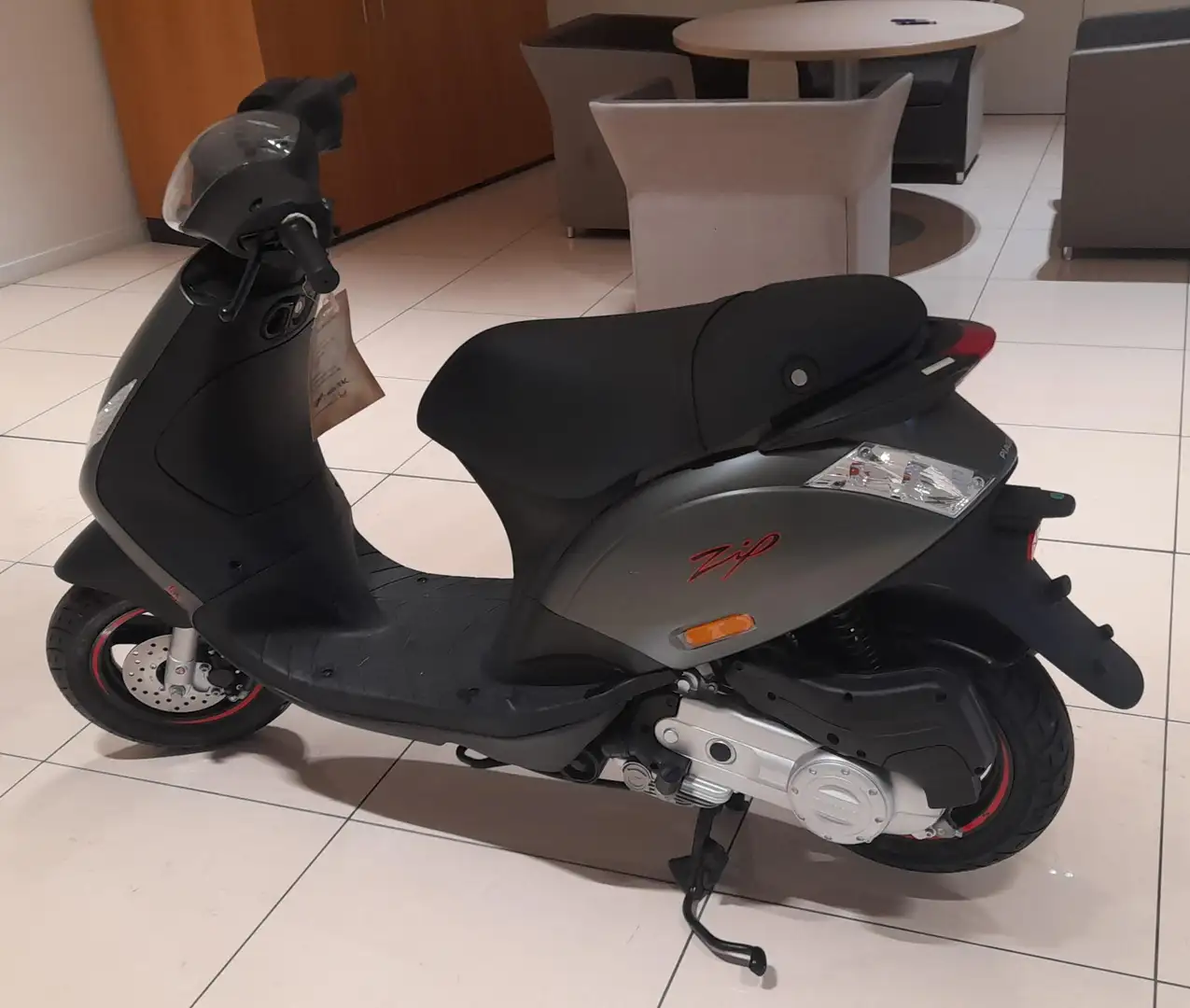 Piaggio Zip S50 Groen - 2