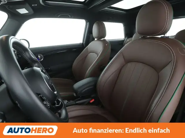 Mini Hatch view 10