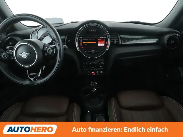 Mini Hatch view 12