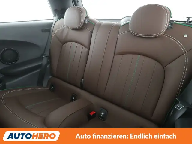 Mini Hatch view 14