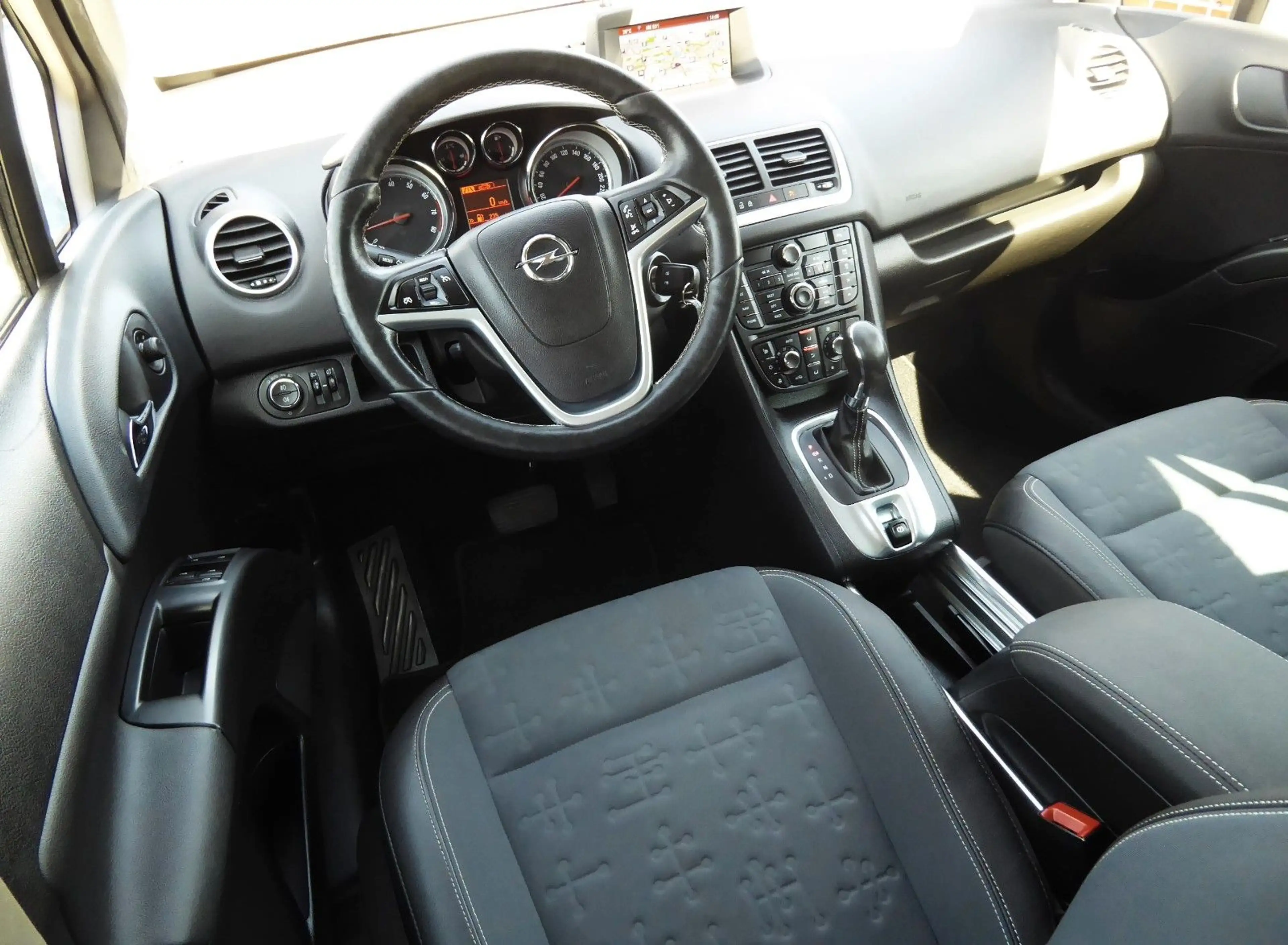 Opel Meriva B Innovation Automatik,Navi,Alu,AHZV,E6 — photo 13