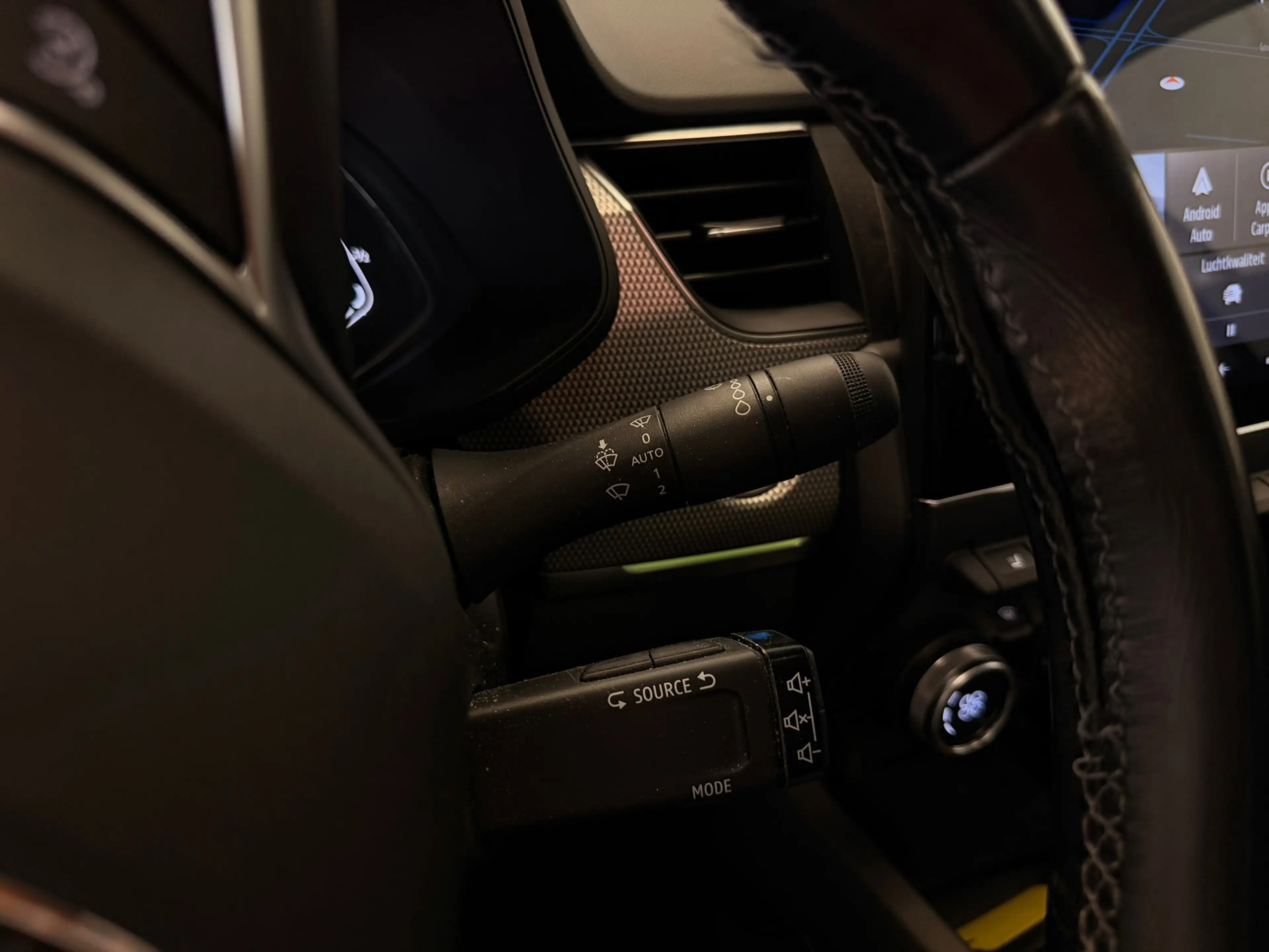 Renault Arkana 1.6 E-Tech Hybrid 145 Intens Trekhaak Schuif/kante — photo 15